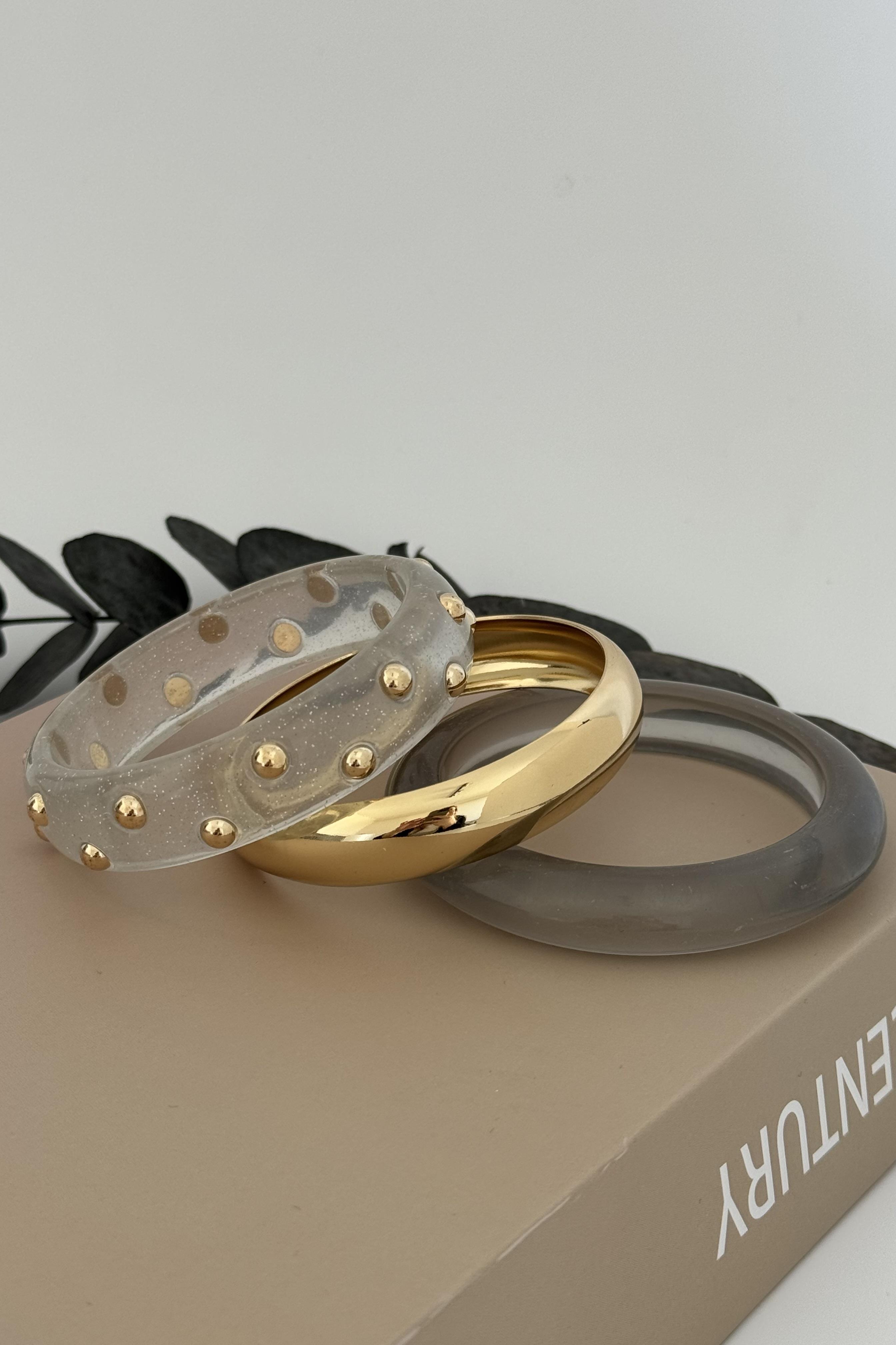 Gri Üçlü Bileklik