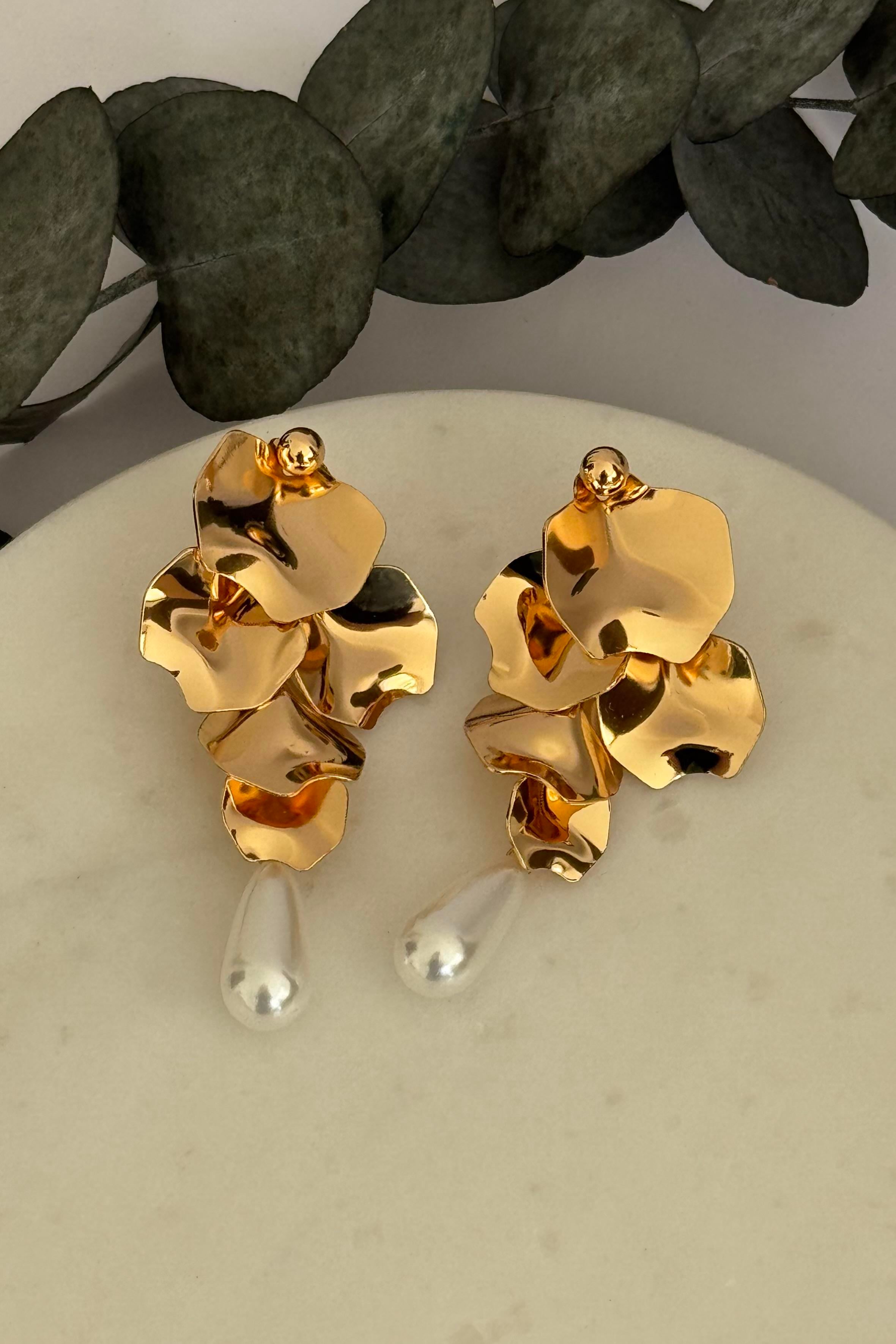 İnci Detaylı Gold Küpe