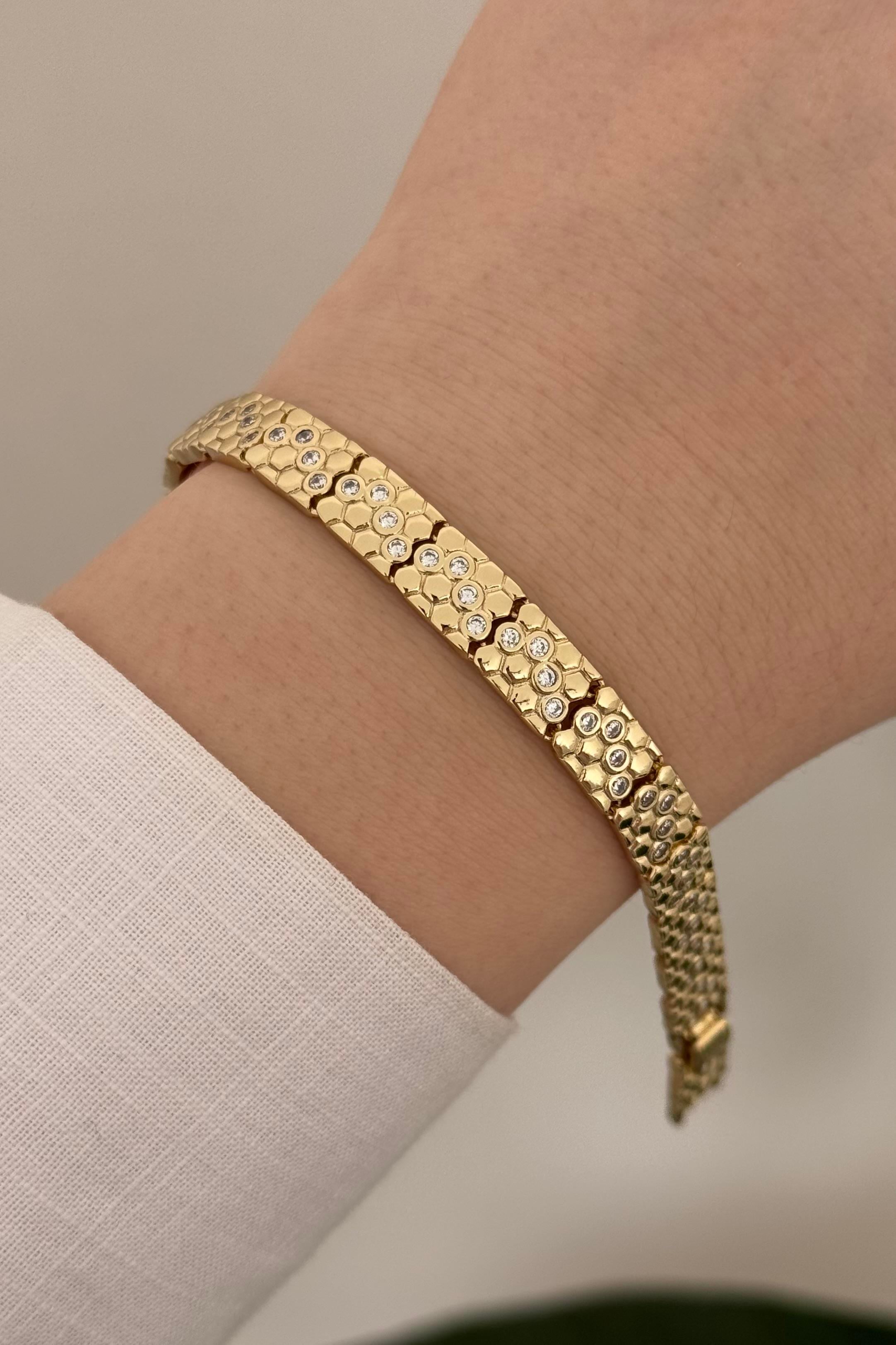 Kryvella Vip Seri Gold Bileklik