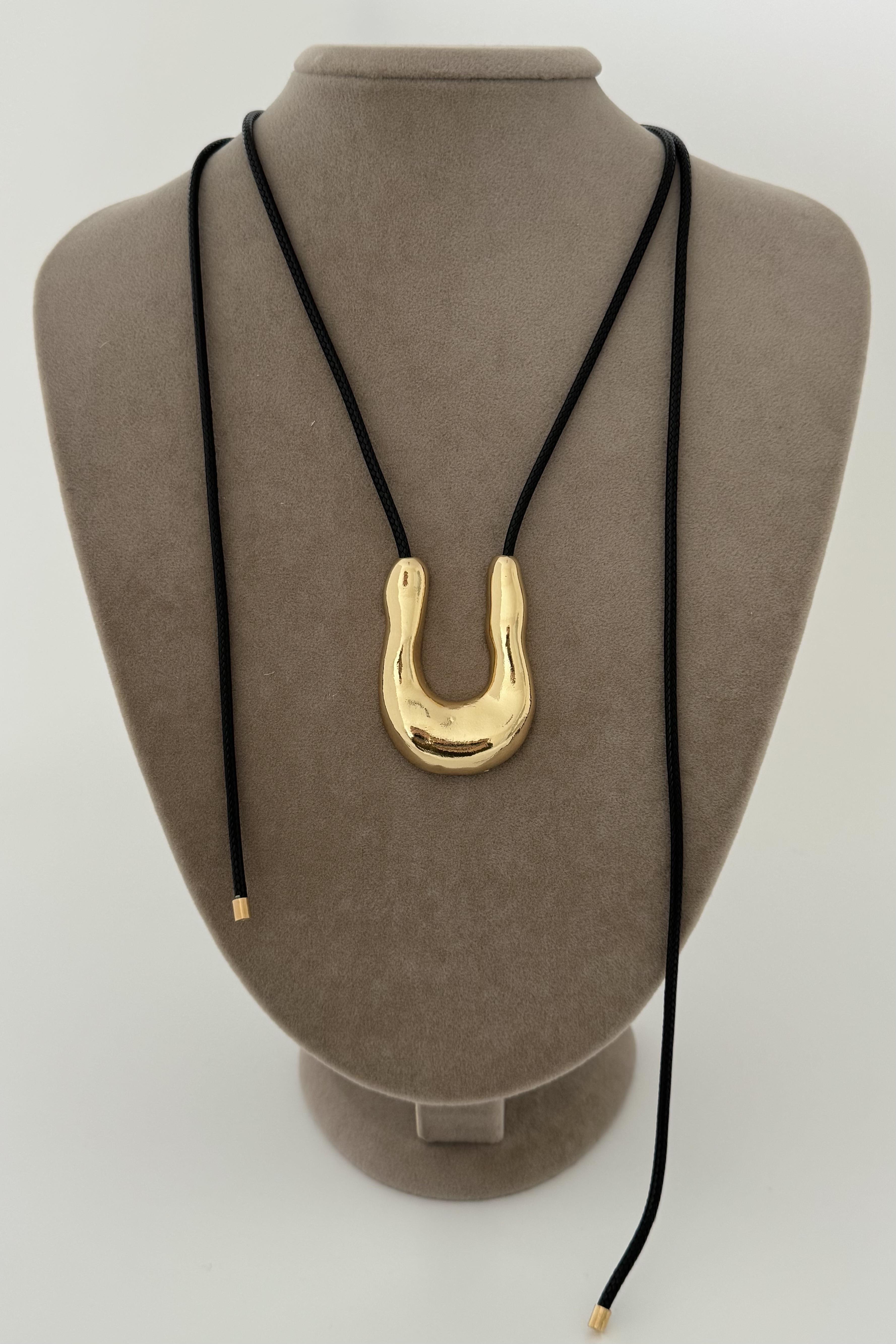 Metal Plaka Model Gold İp Kolye