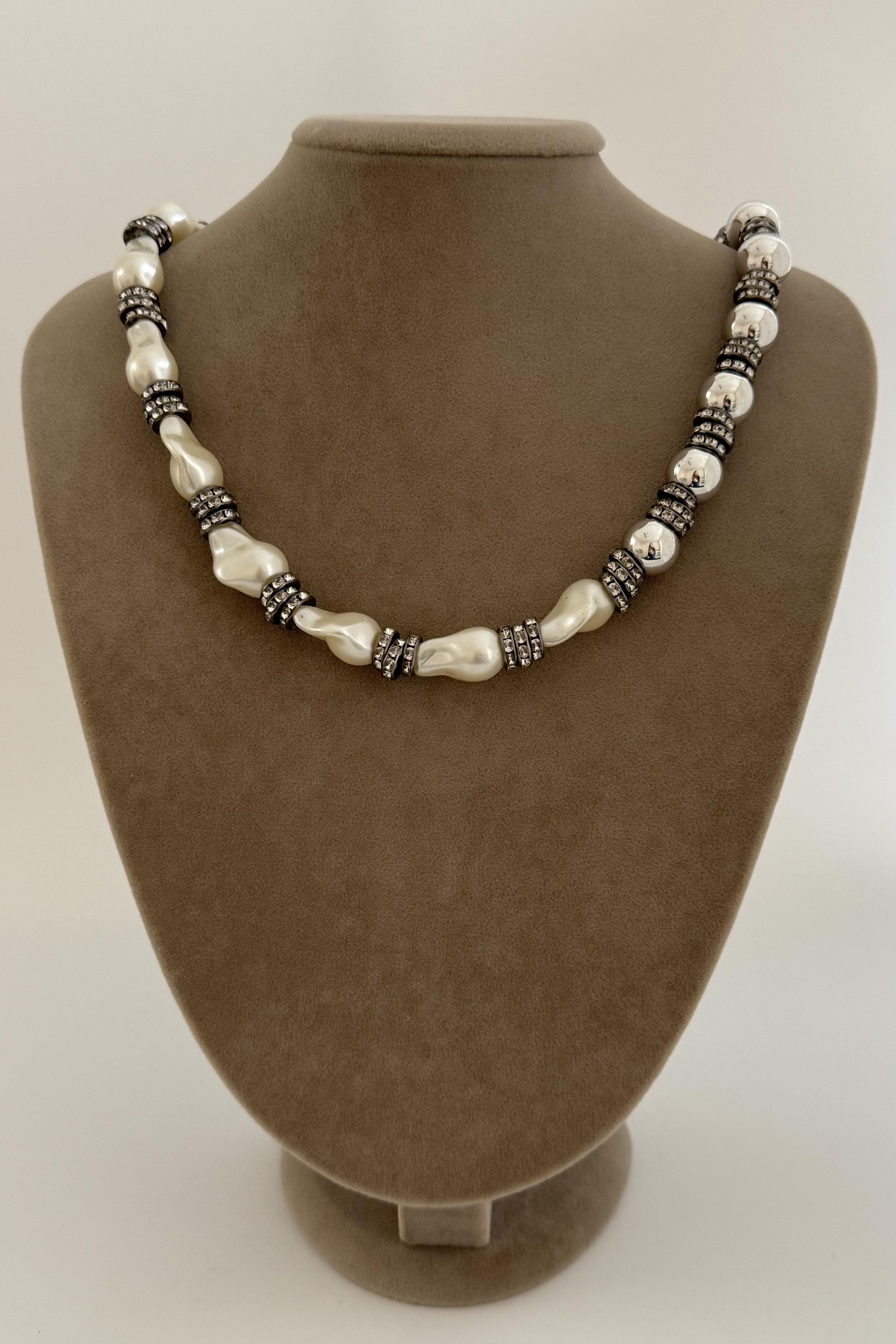 Silver Earth Kolye