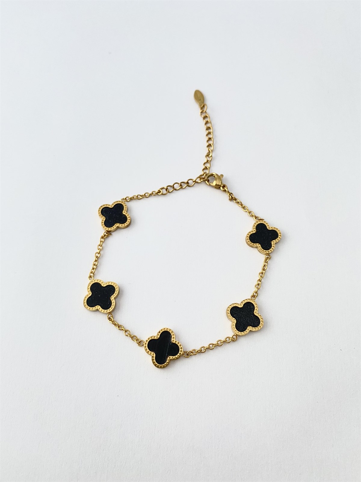 Siyah Taşlı Yonca Çelik Bileklik