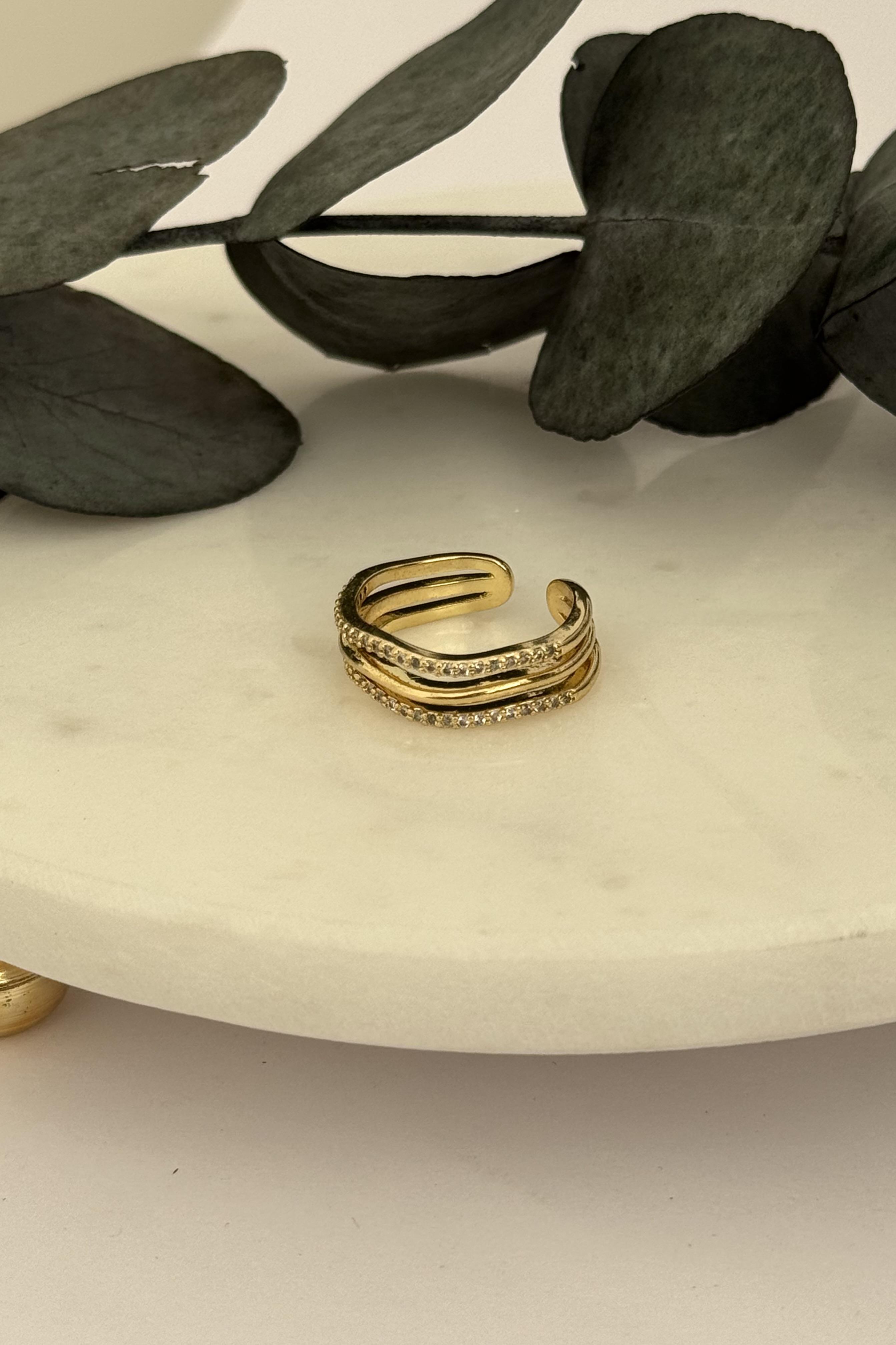 Spiral Desenli Gold Yüzük