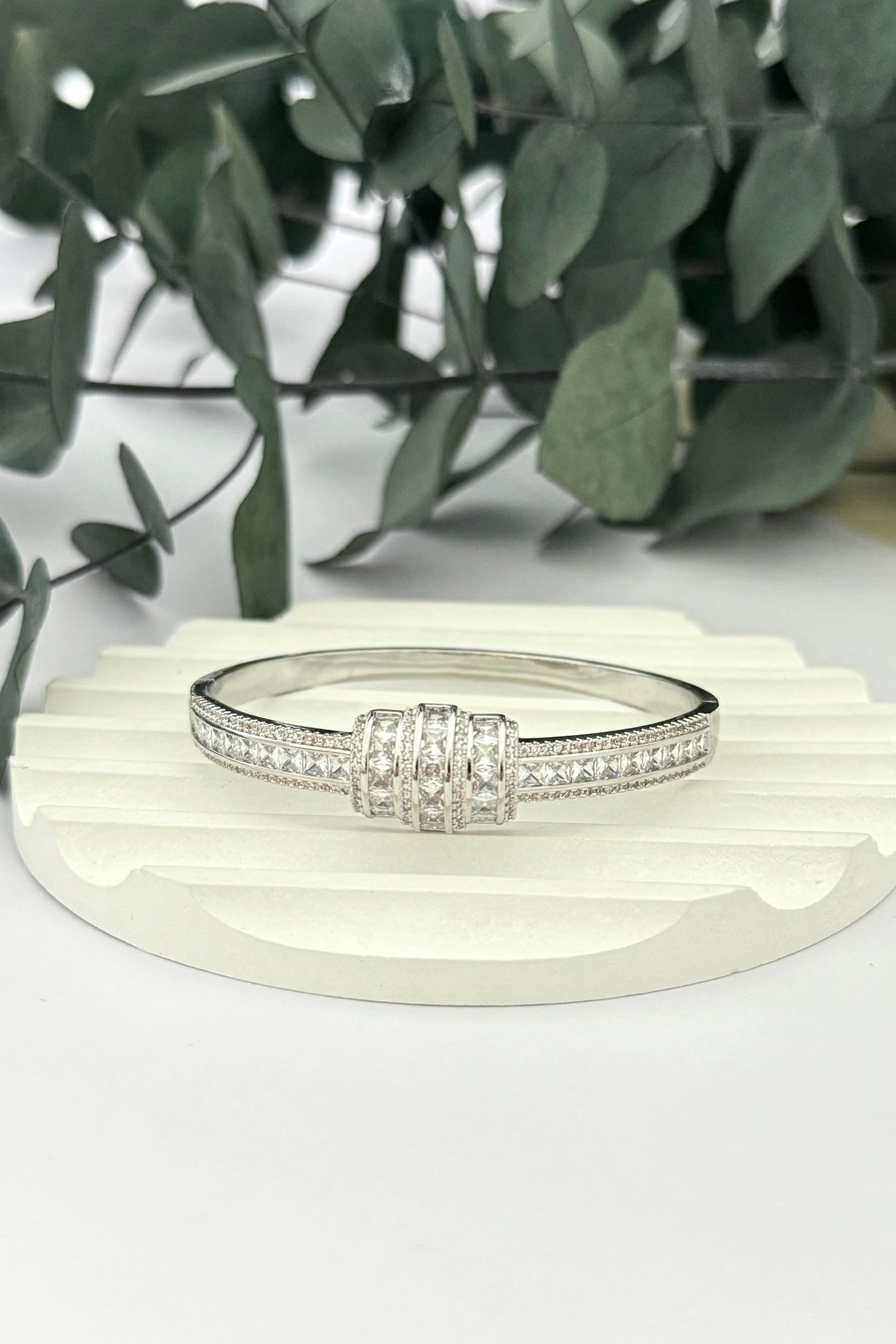 Taşlı Kelepçe Bileklik