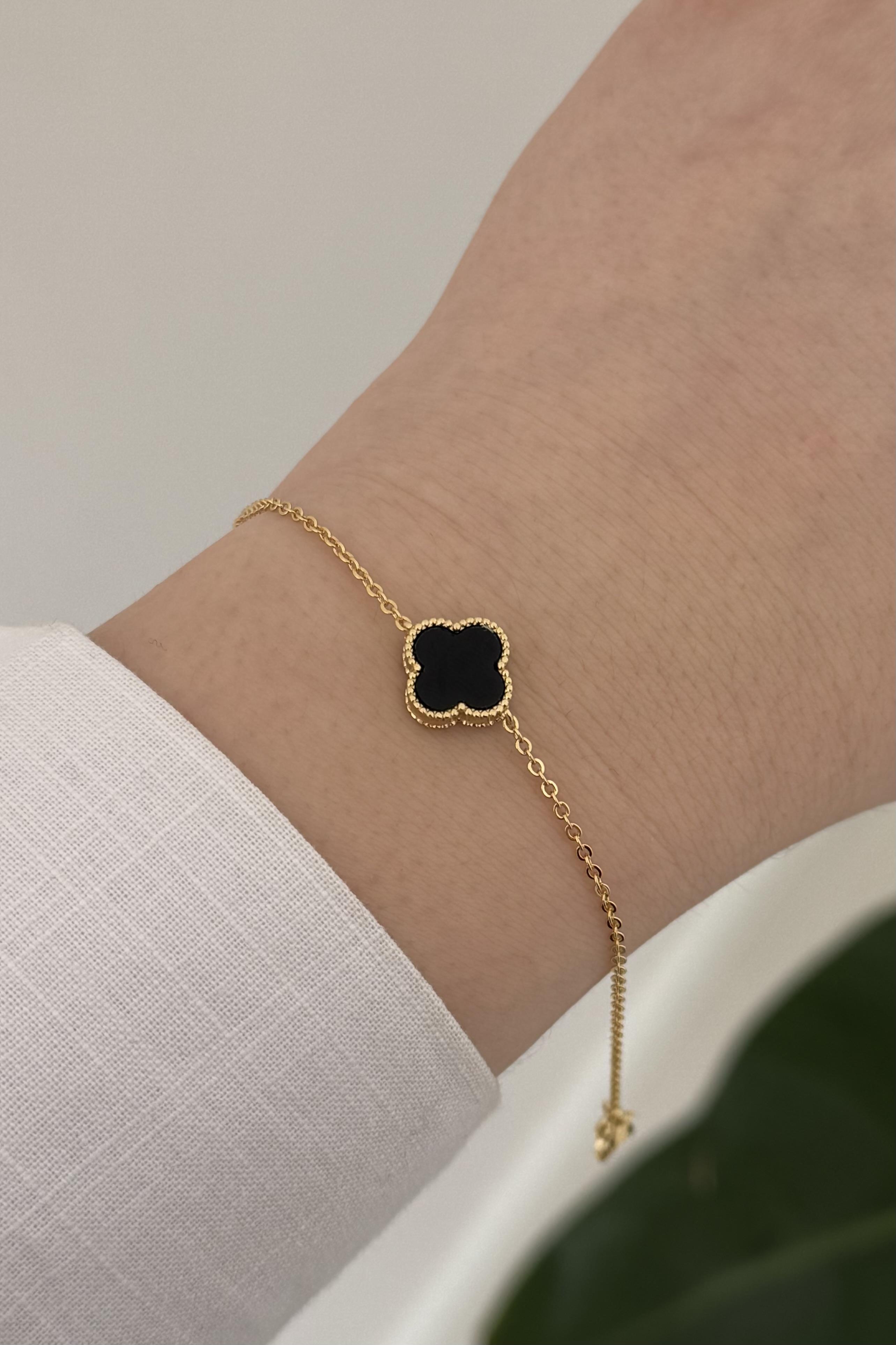 VC Siyah Taşlı Tekli Bileklik