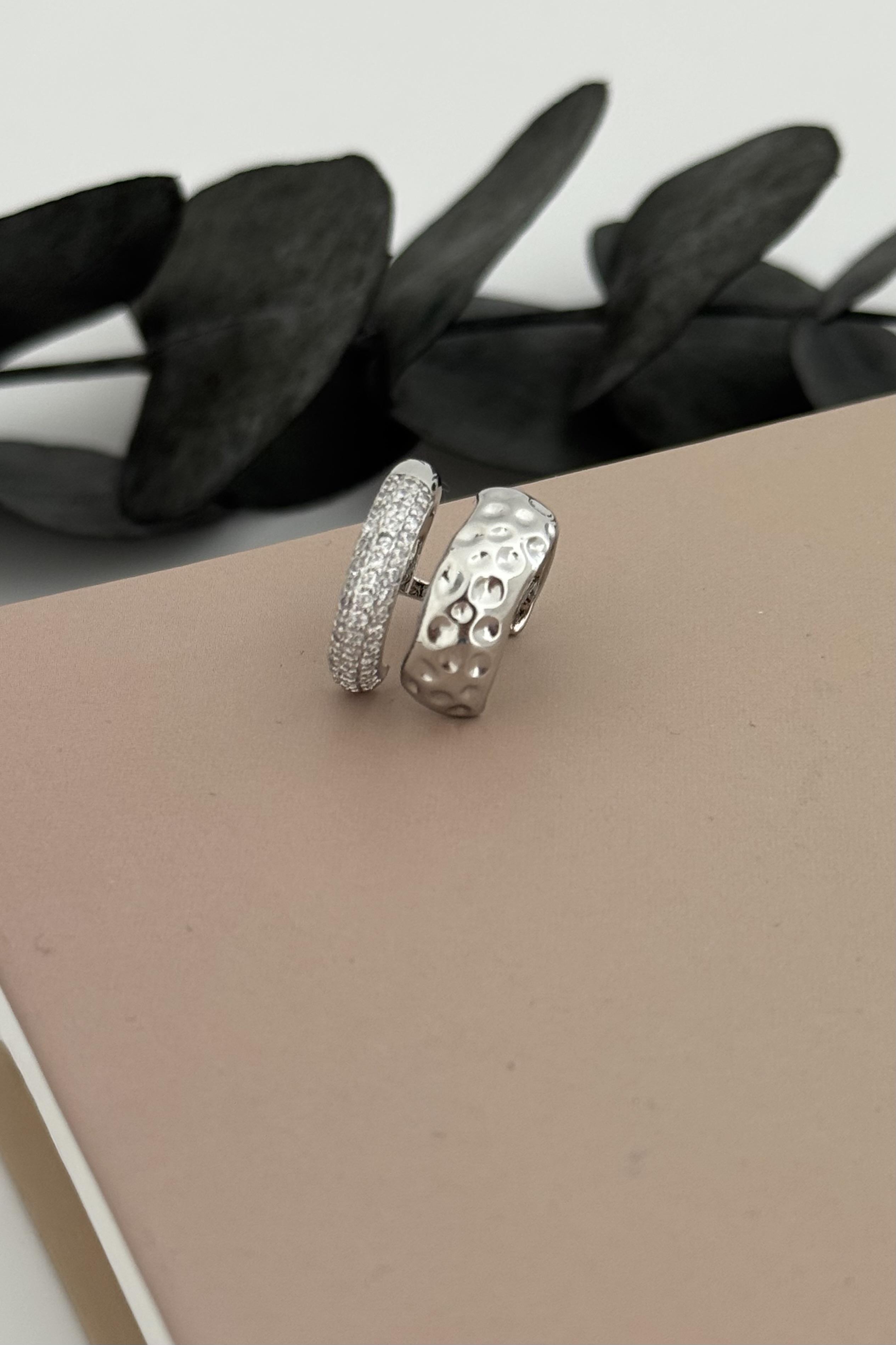 Velrix Silver Kıkırdak Küpe