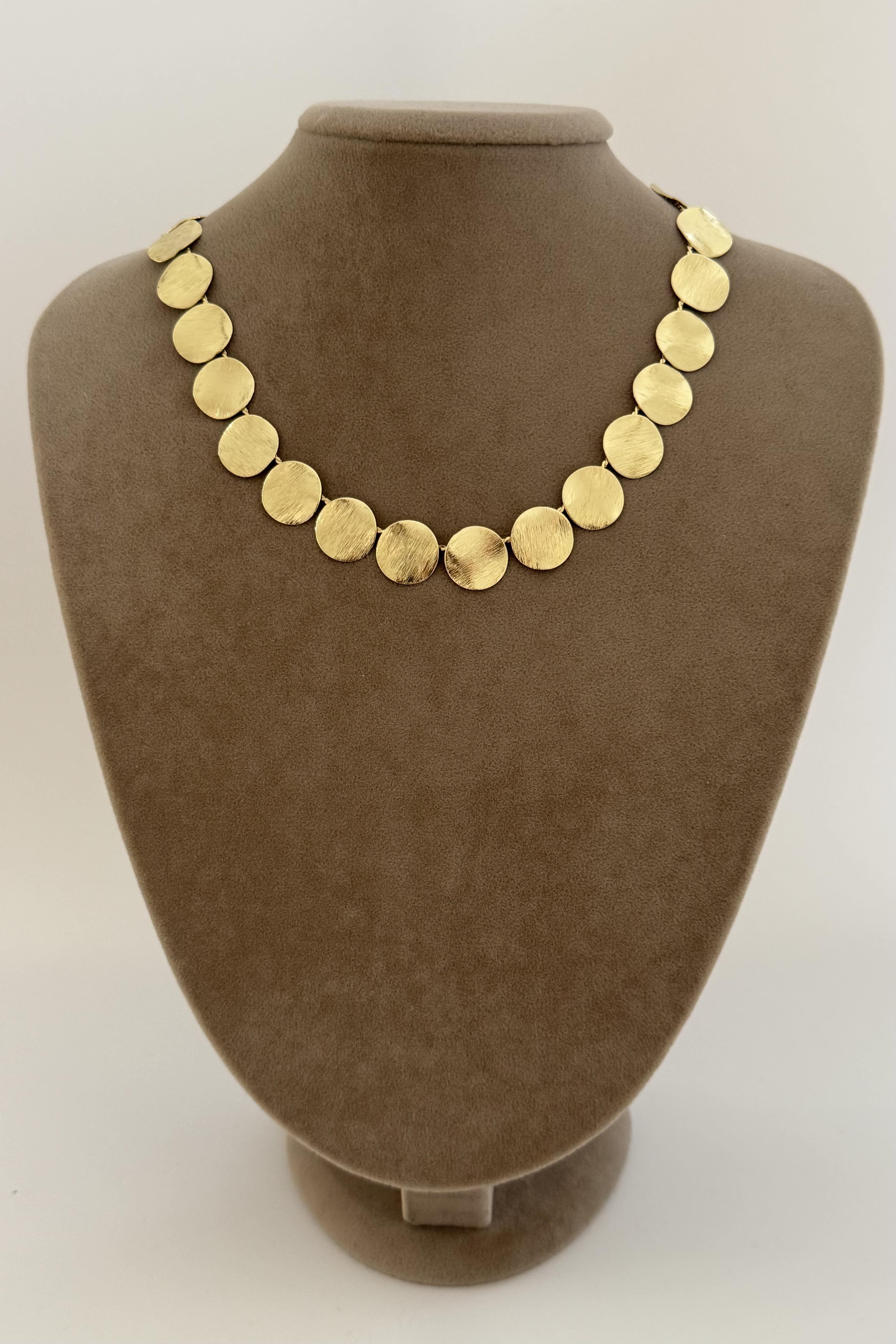 Yuvarlak Pul Motifli Gold Kolye