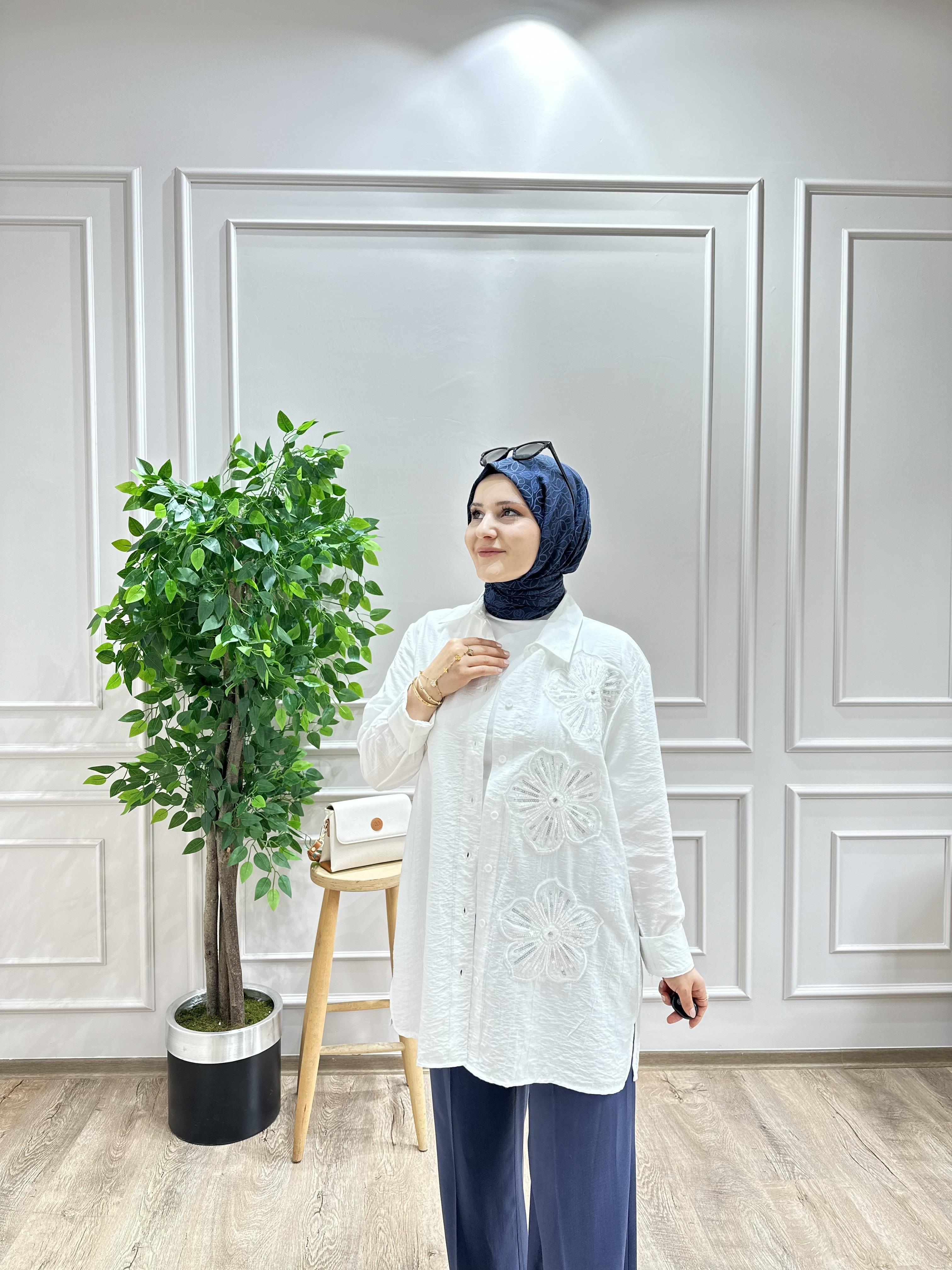 ÇİÇEK FİGÜRLÜ OWERSİZE GÖMLEK