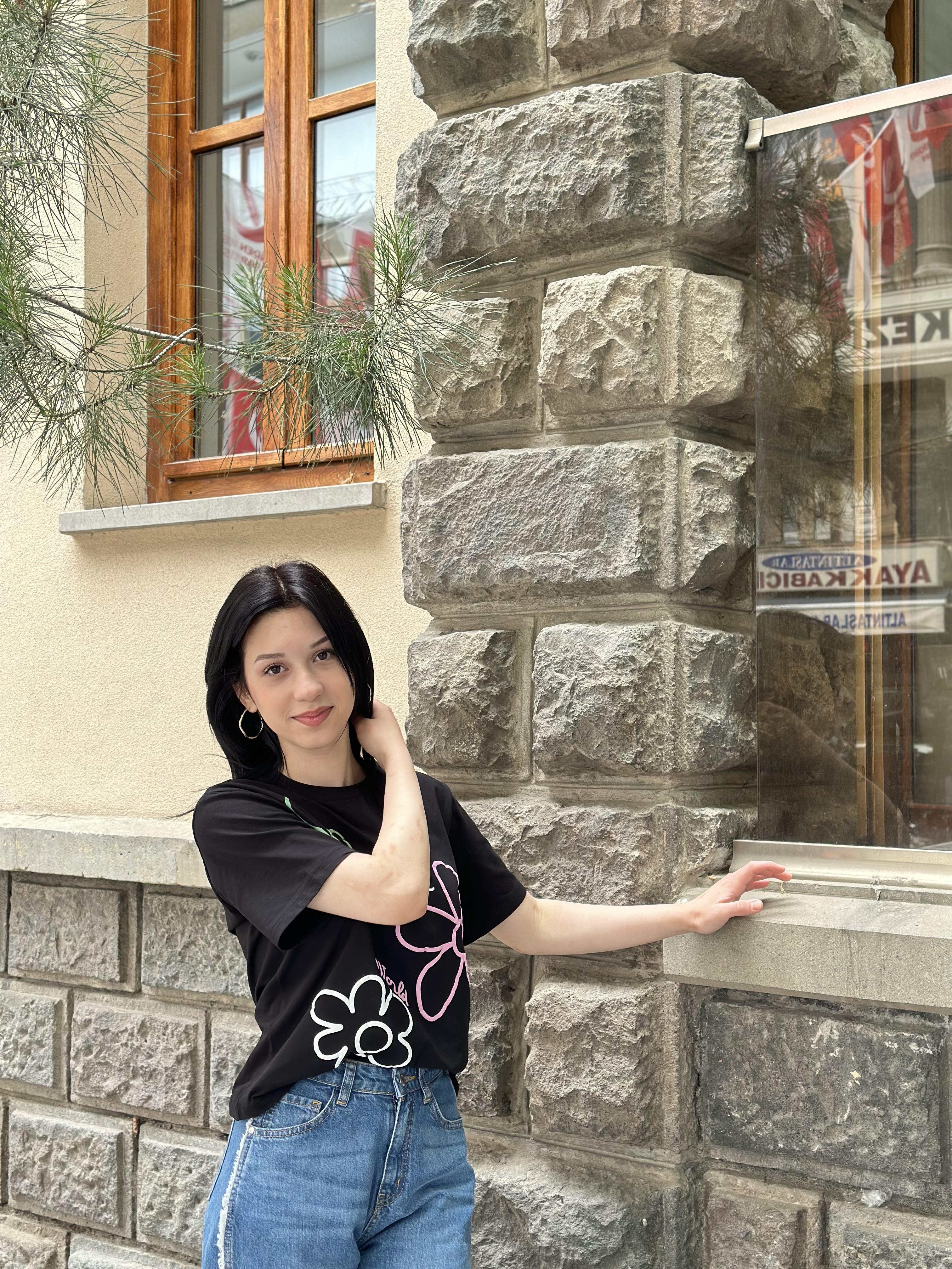 Loco Çiçekli Tişört Siyah 