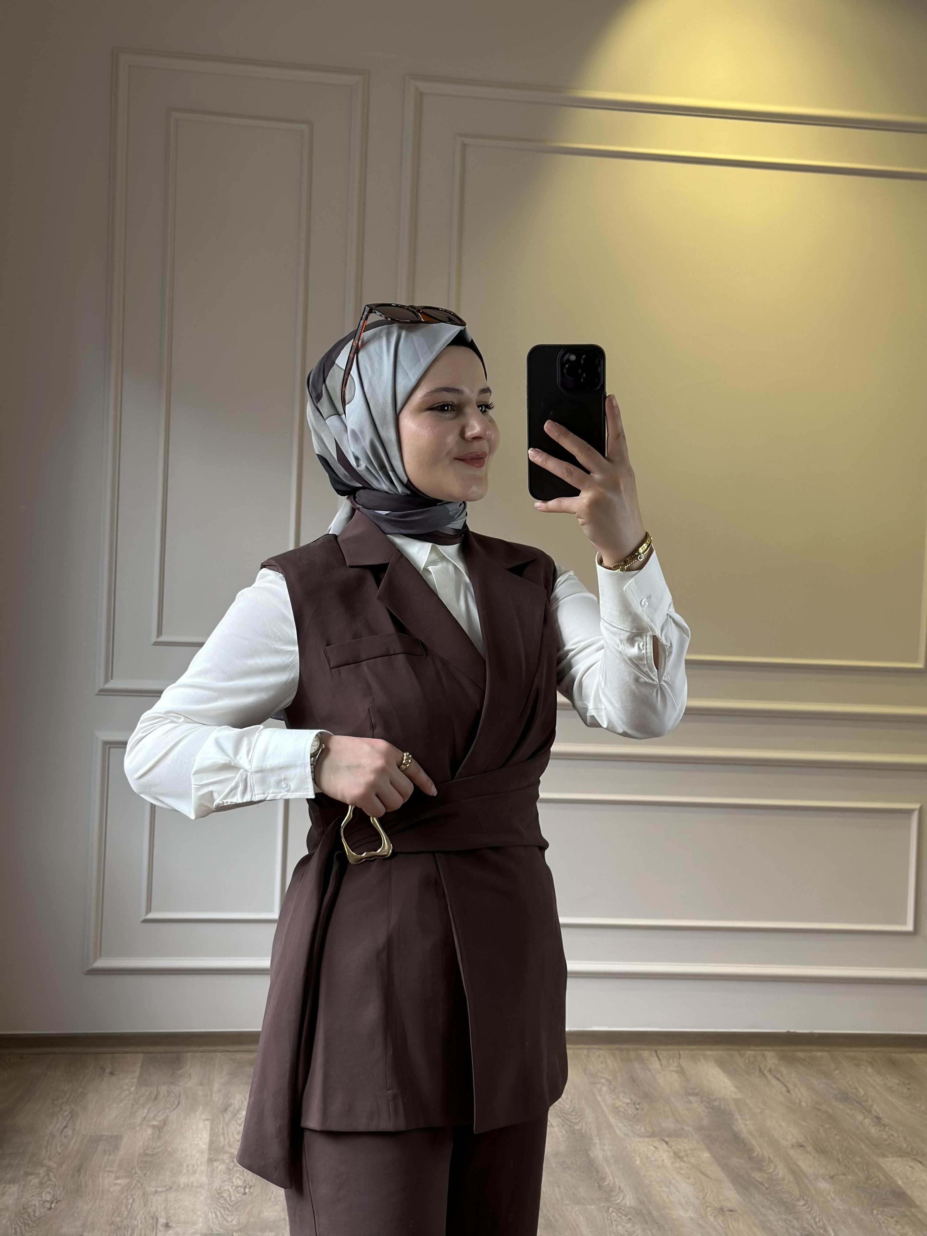 ROBİN ACI KAHVE YELEKLİ TAKIM