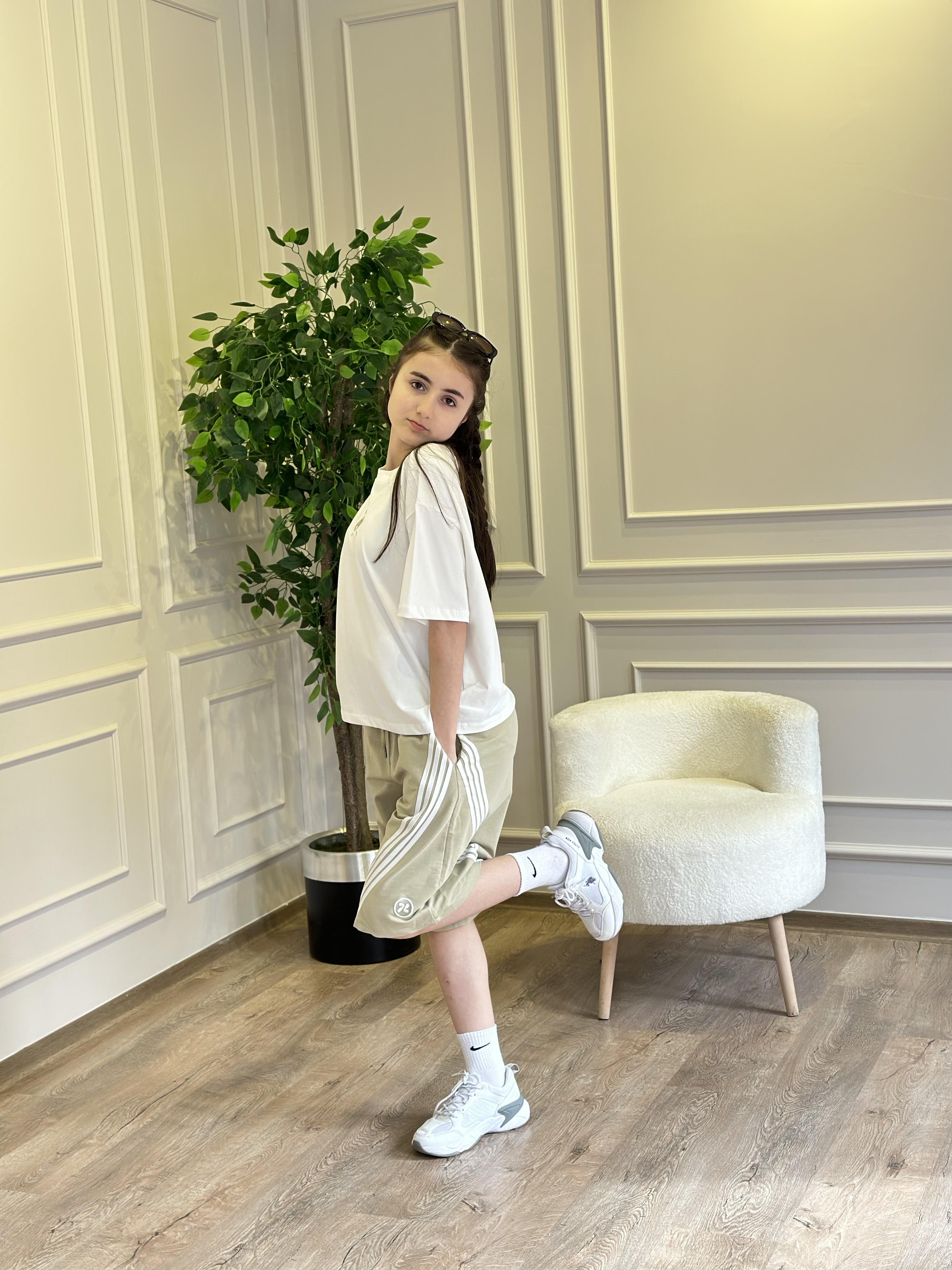 ŞERİTLİ YEŞİL ŞORTLU TAKIM