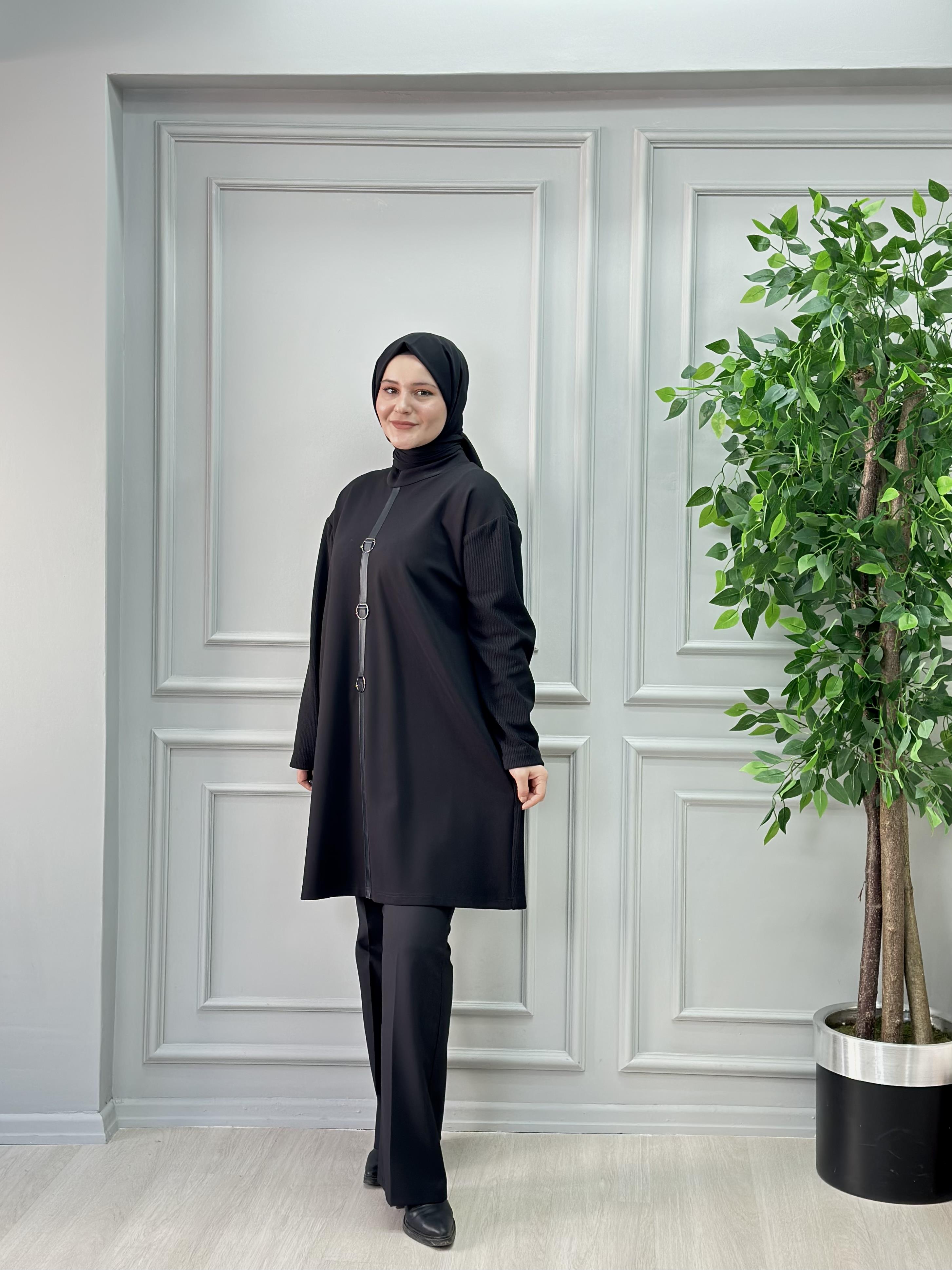 SİYAH DERİ DETAYLI UZUN TUNİK