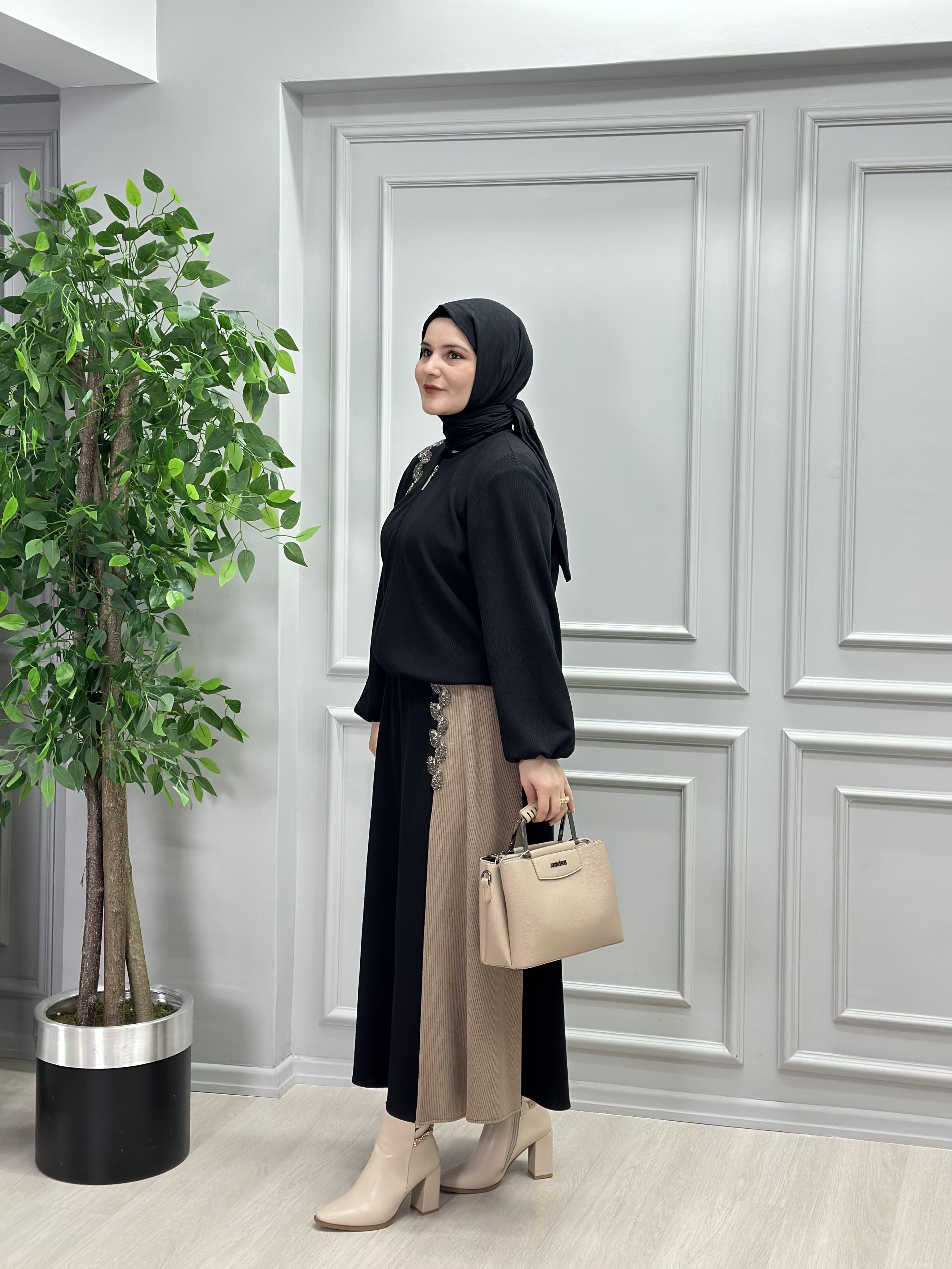 TAŞLI SİYAH  TRİKO TAKIM