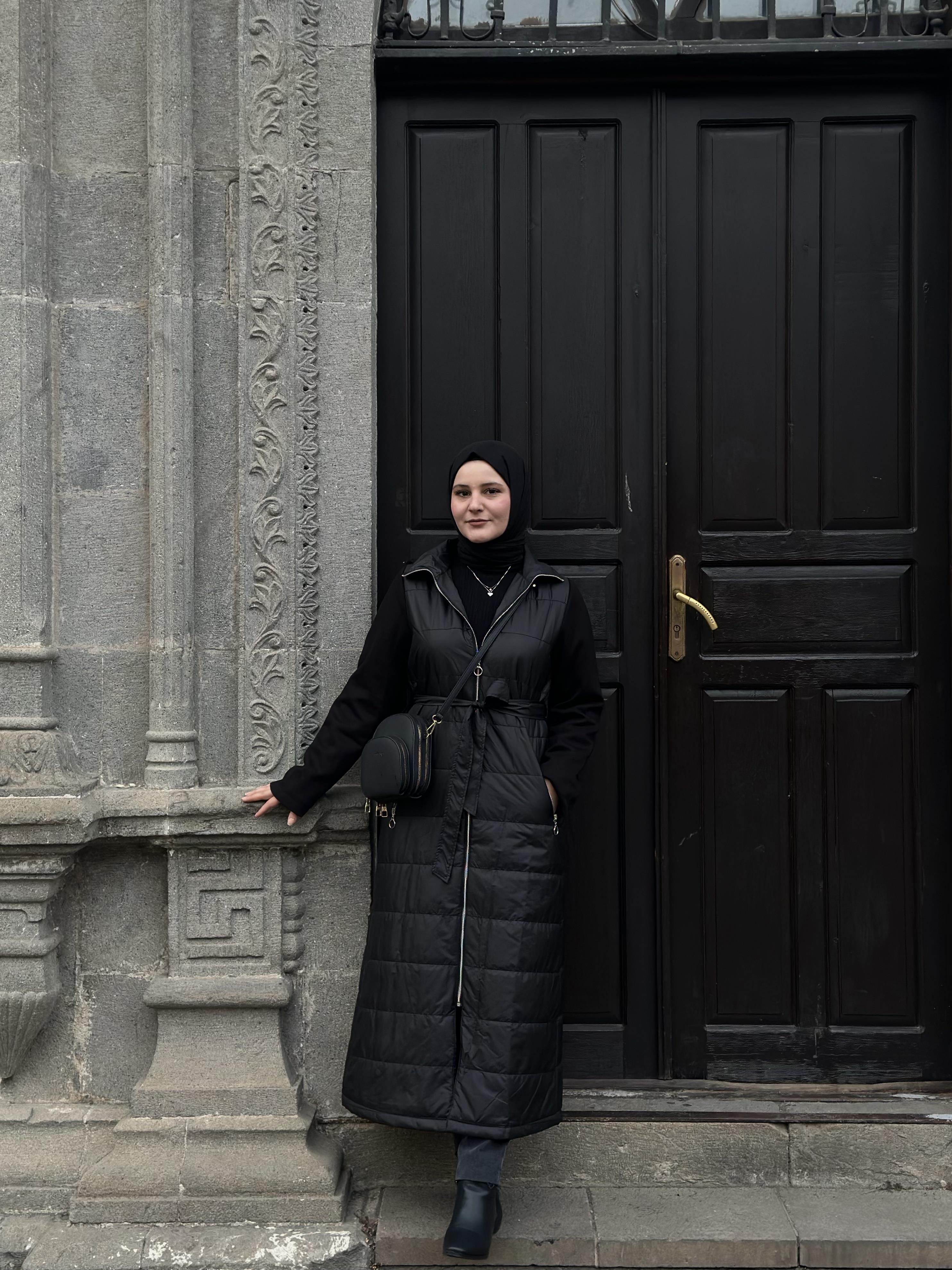 UZUN ŞİŞME KAPİTONE