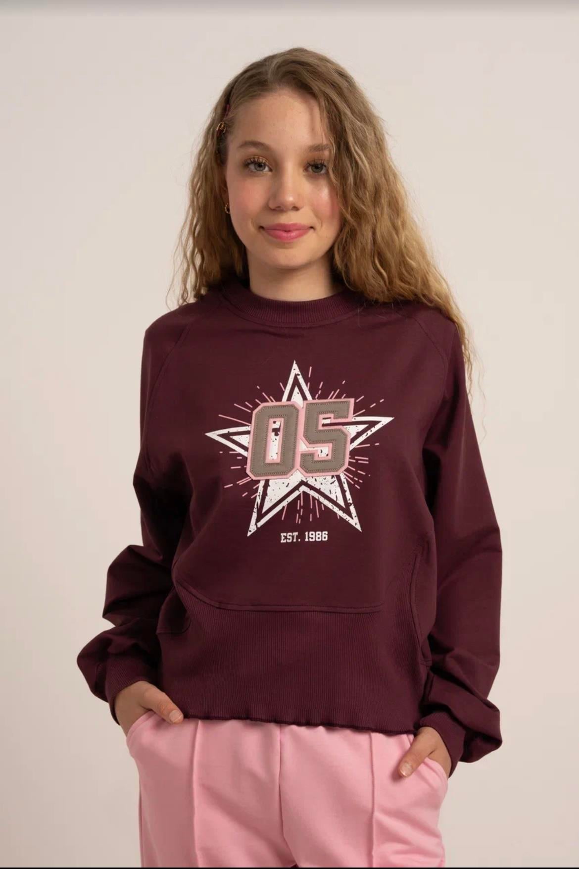 YILDIZ BASKILI BELDEN OTURTMALI SWEAT BORDO