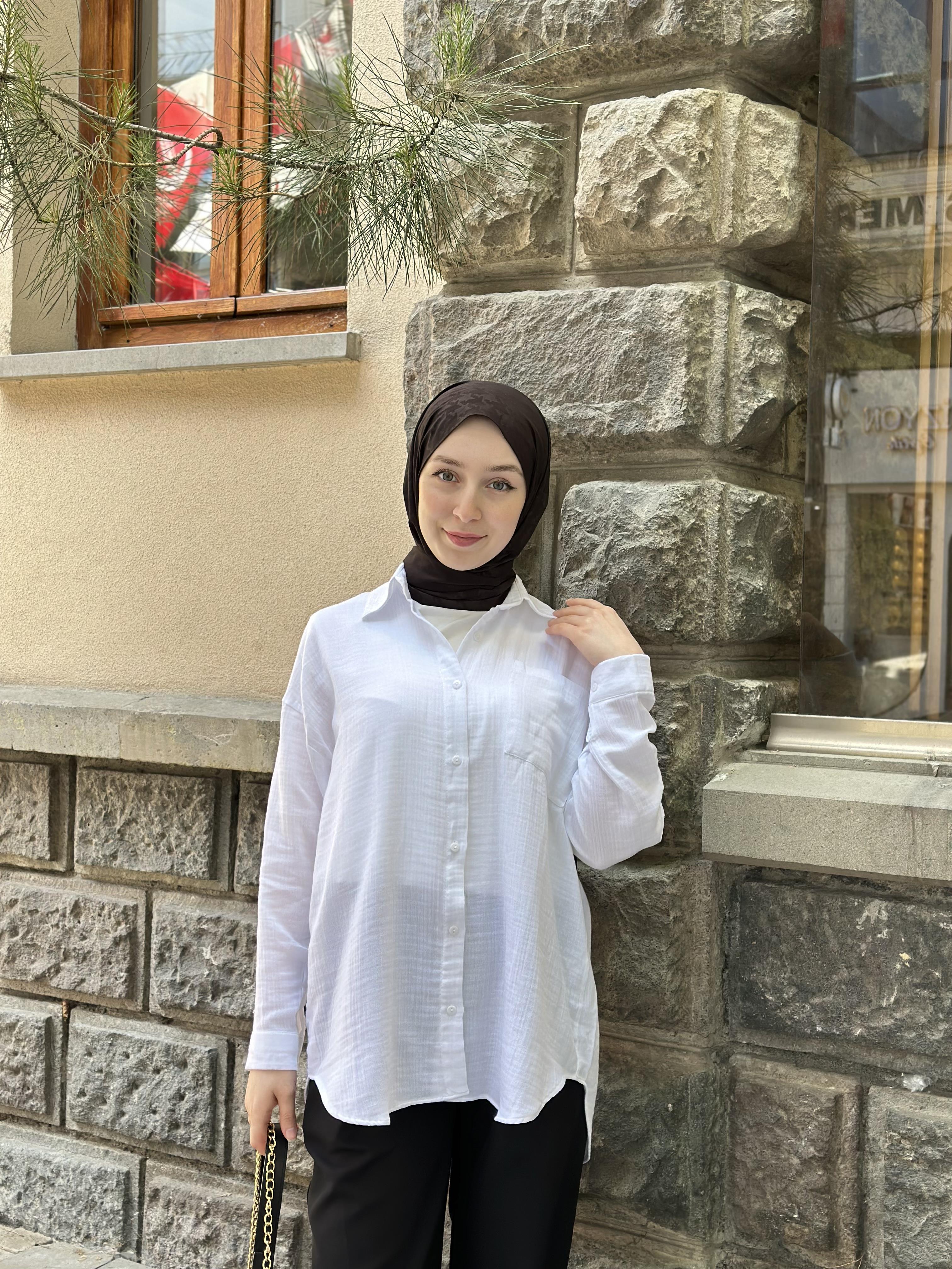 Beyaz Müslin Gömlek