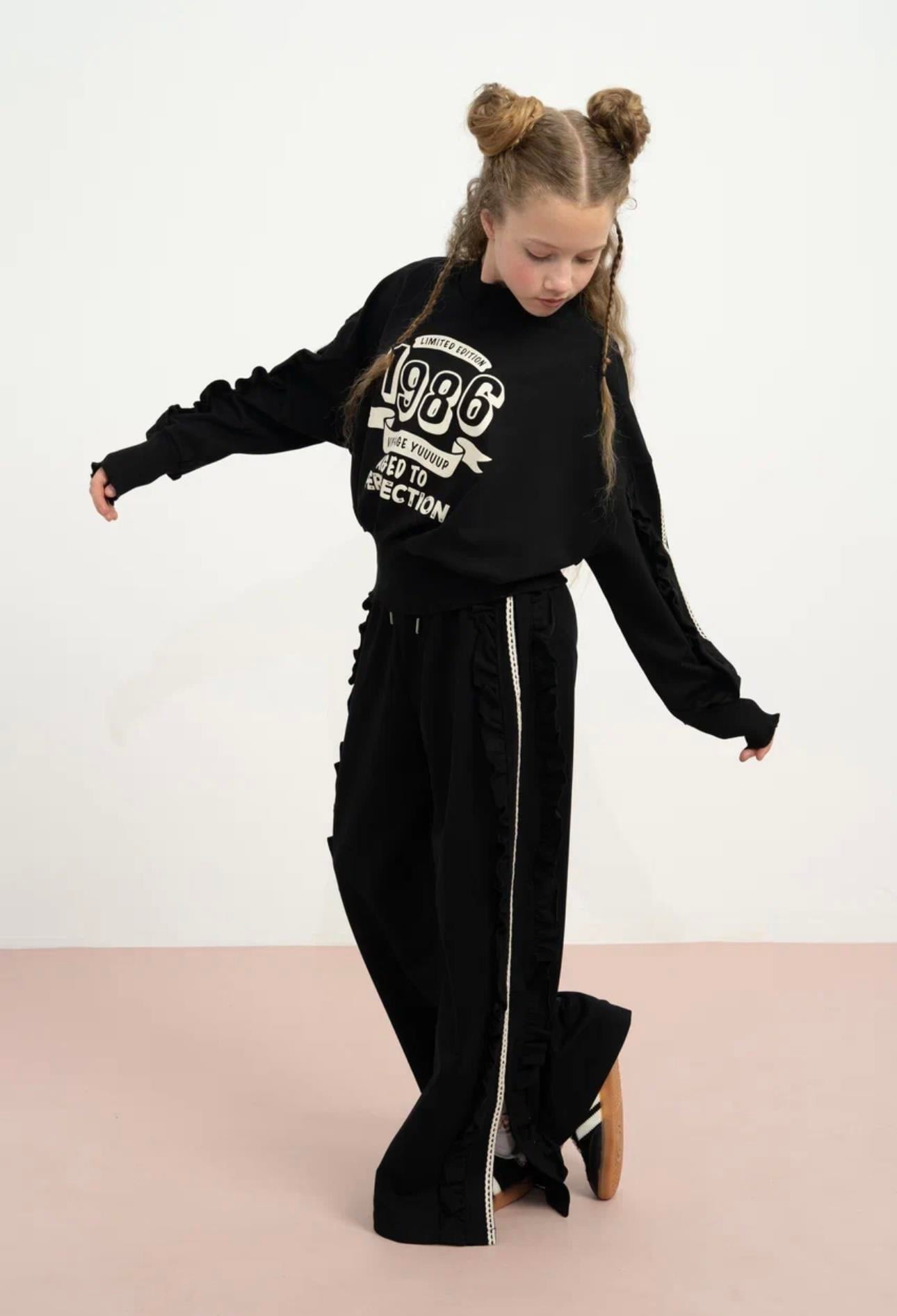 FIRFIR DETAYLI BASKILI TAKIM SİYAH