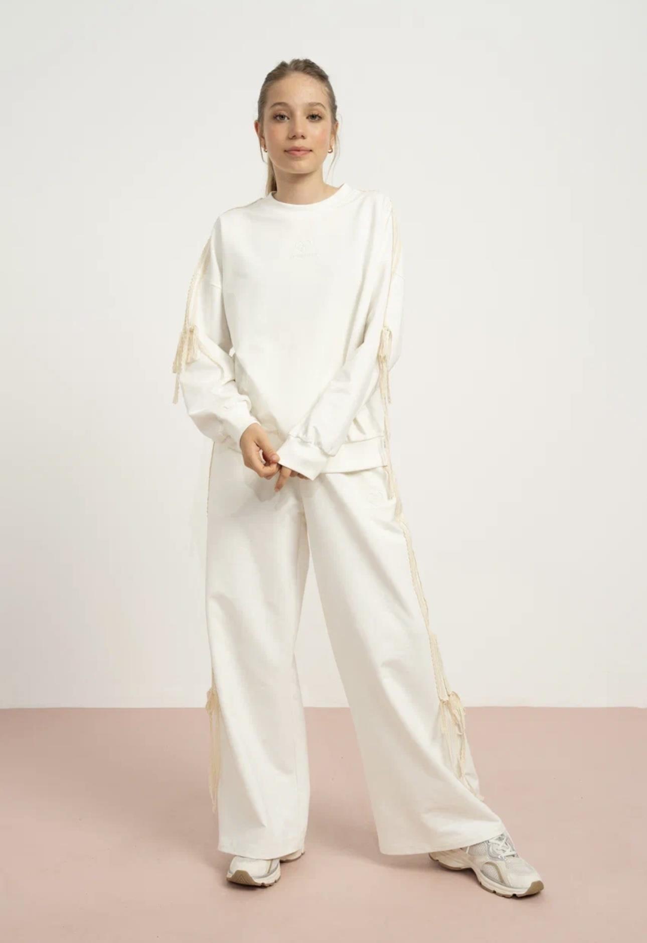 FİYONK DETAYLI TAKIM EKRU