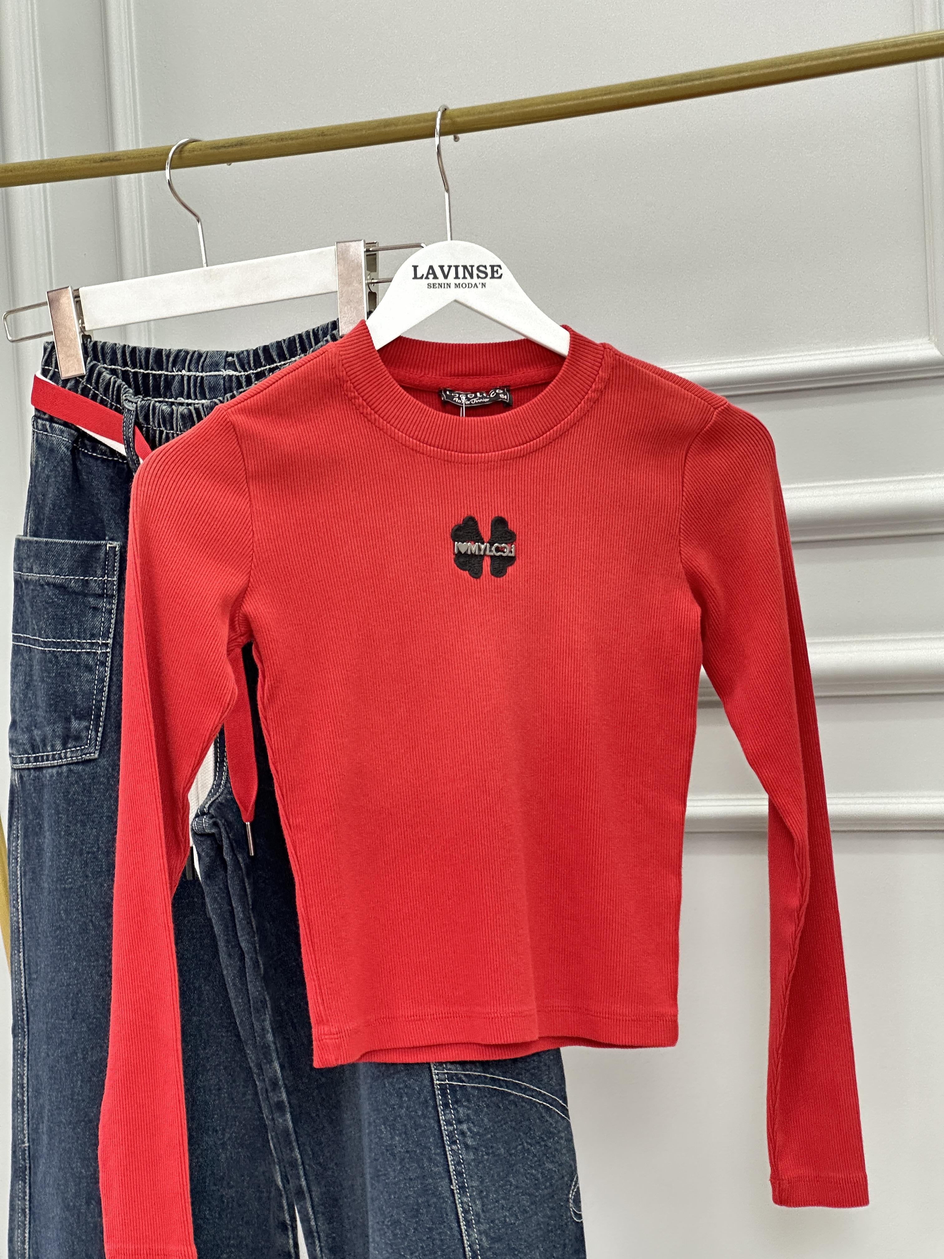 KIRMIZI TRİKO KAZAK 