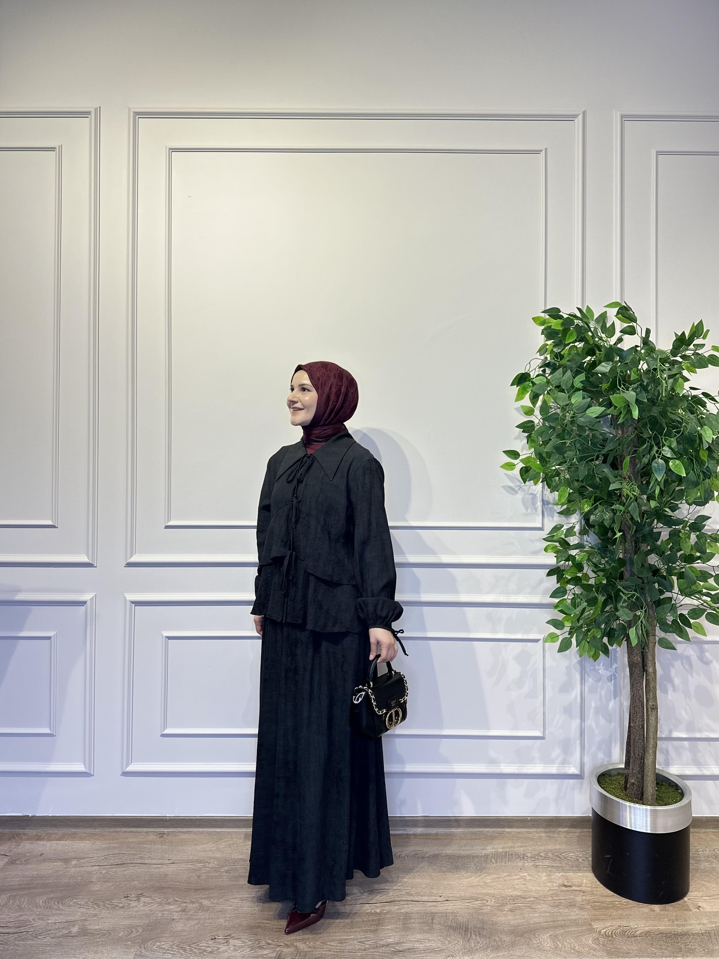 LEVİDOR SİYAH ETEKLİ TAKIM