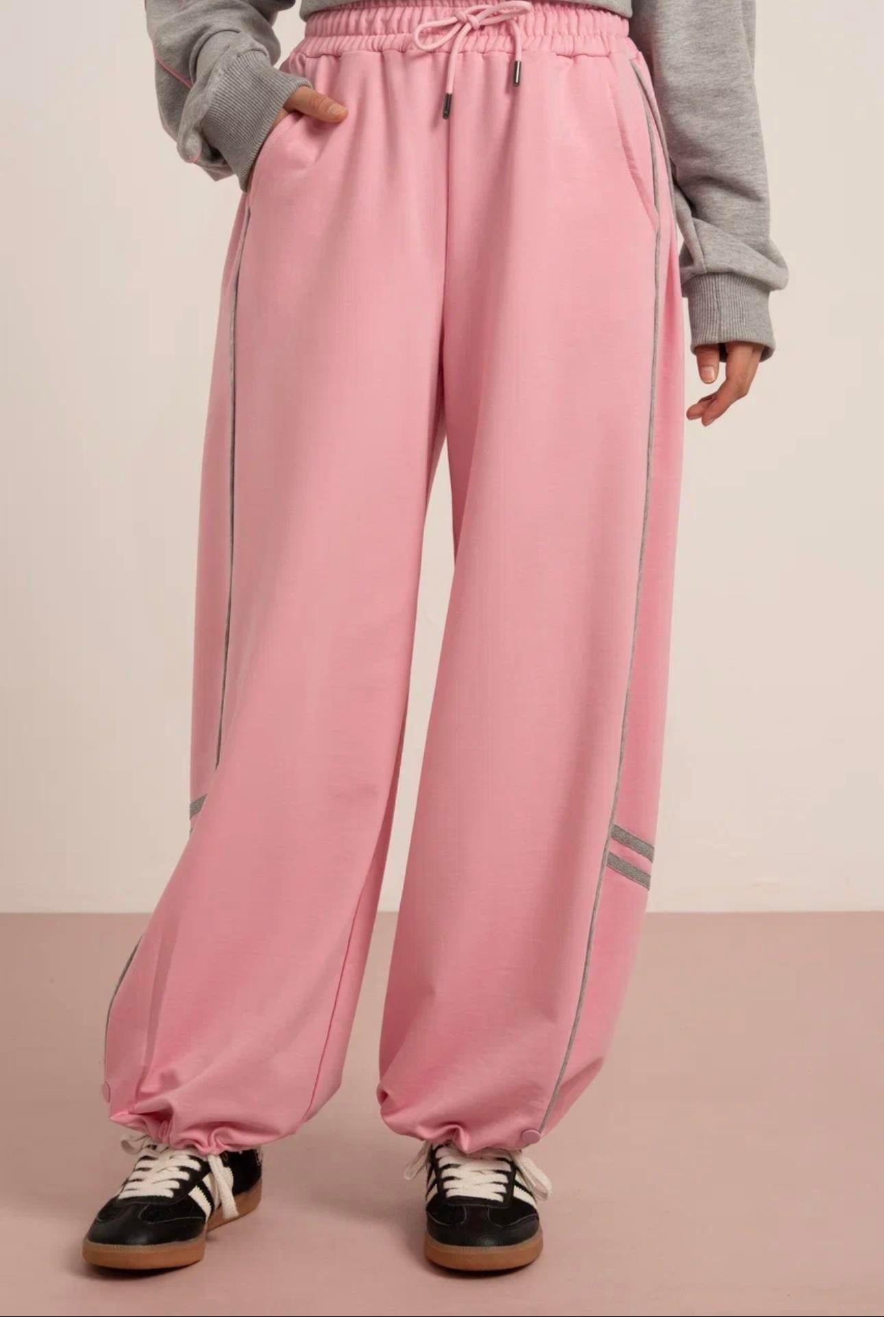 PAÇASI BÜZÜLEBİLİR İKİ İPLİK EŞOFMAN ALTI PEMBE