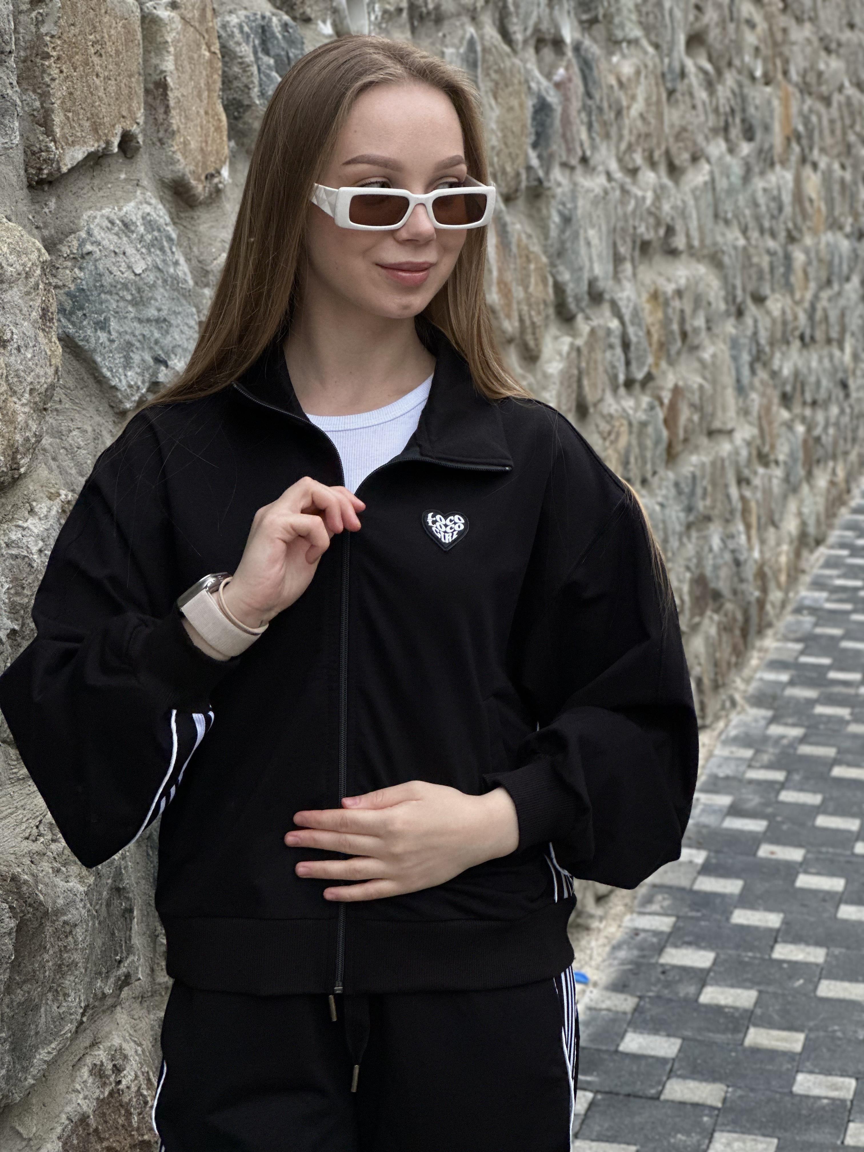 ŞERİTLİ FERMUARLI SİYAH EŞOFMAN TAKIMI