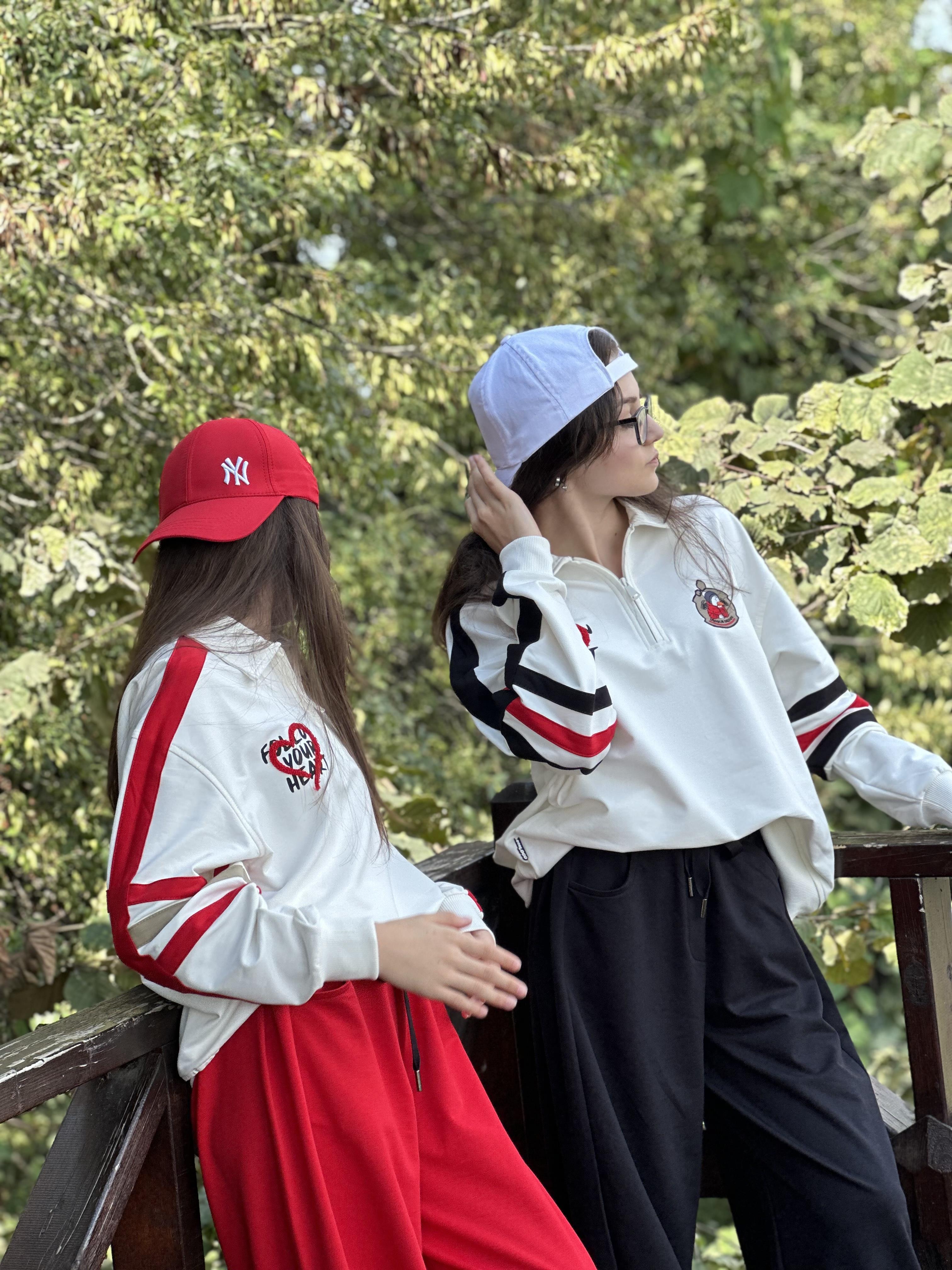 SİYAH ÇİZGİLİ FERMUARLI SWEATSHIRT