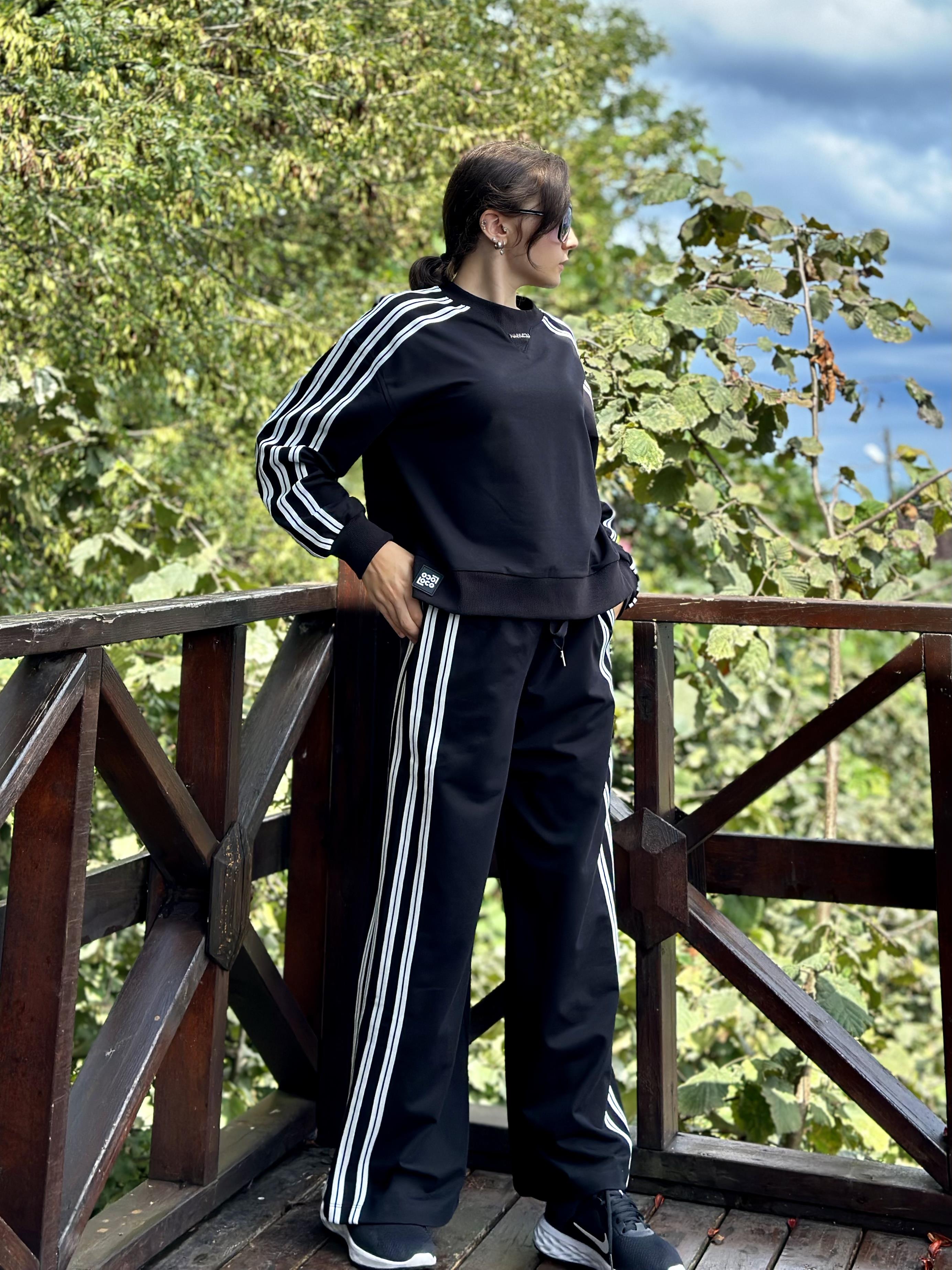 SİYAH ŞERİTLİ EŞOFMAN TAKIMI