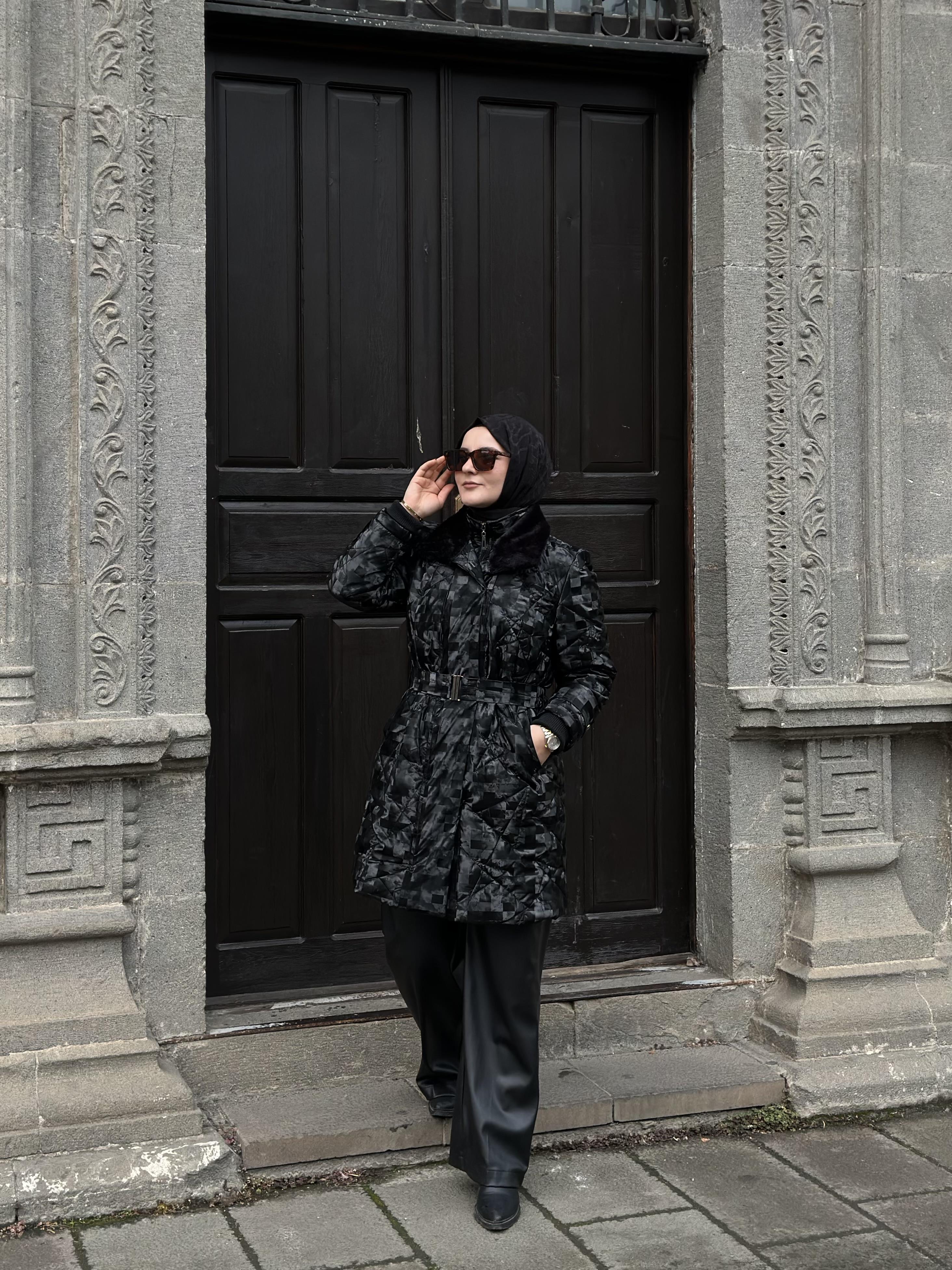 SİYAH ŞİŞME MONT