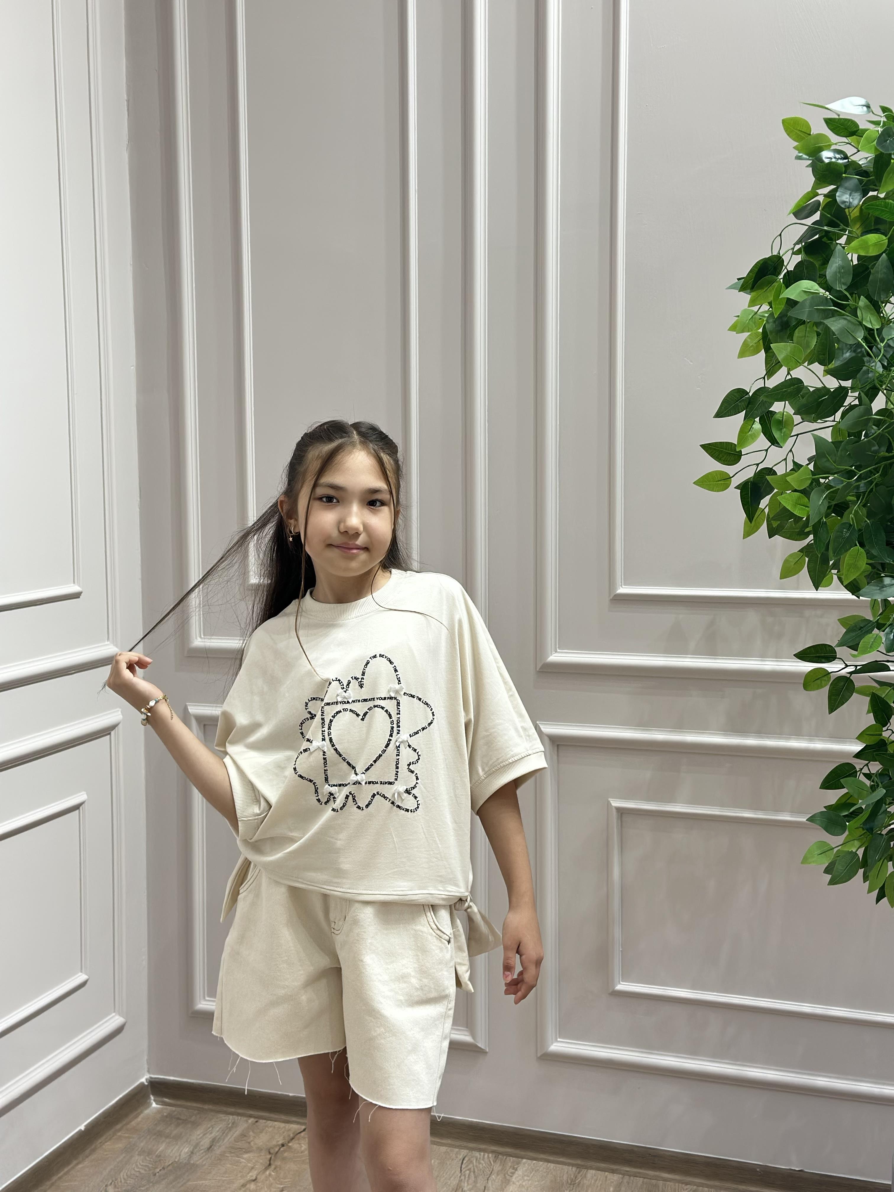 YANDAN BAĞCIKLI TİŞÖRT