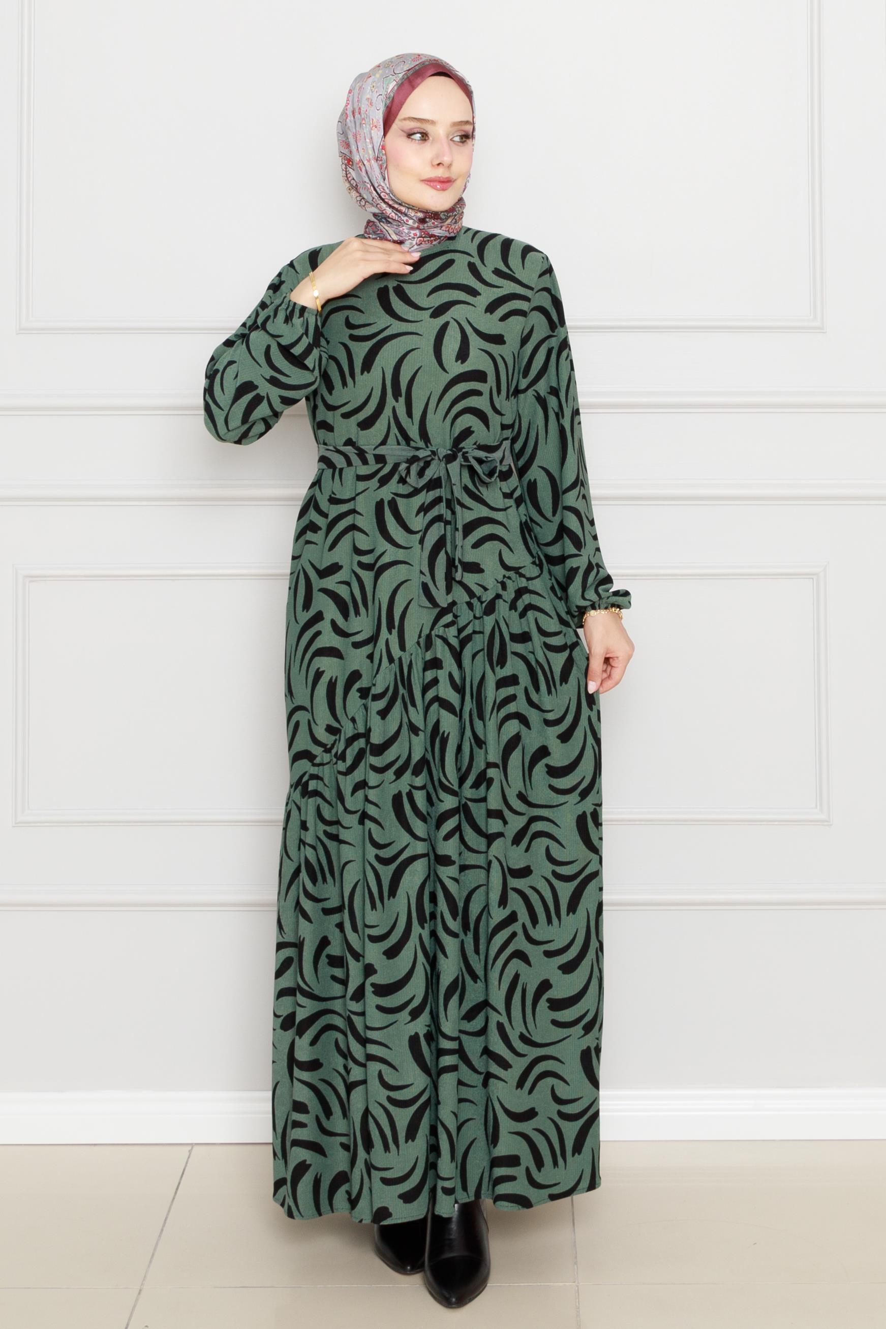 Raffuled Tulip dress with crossed waist   and belt - Emerlad green color