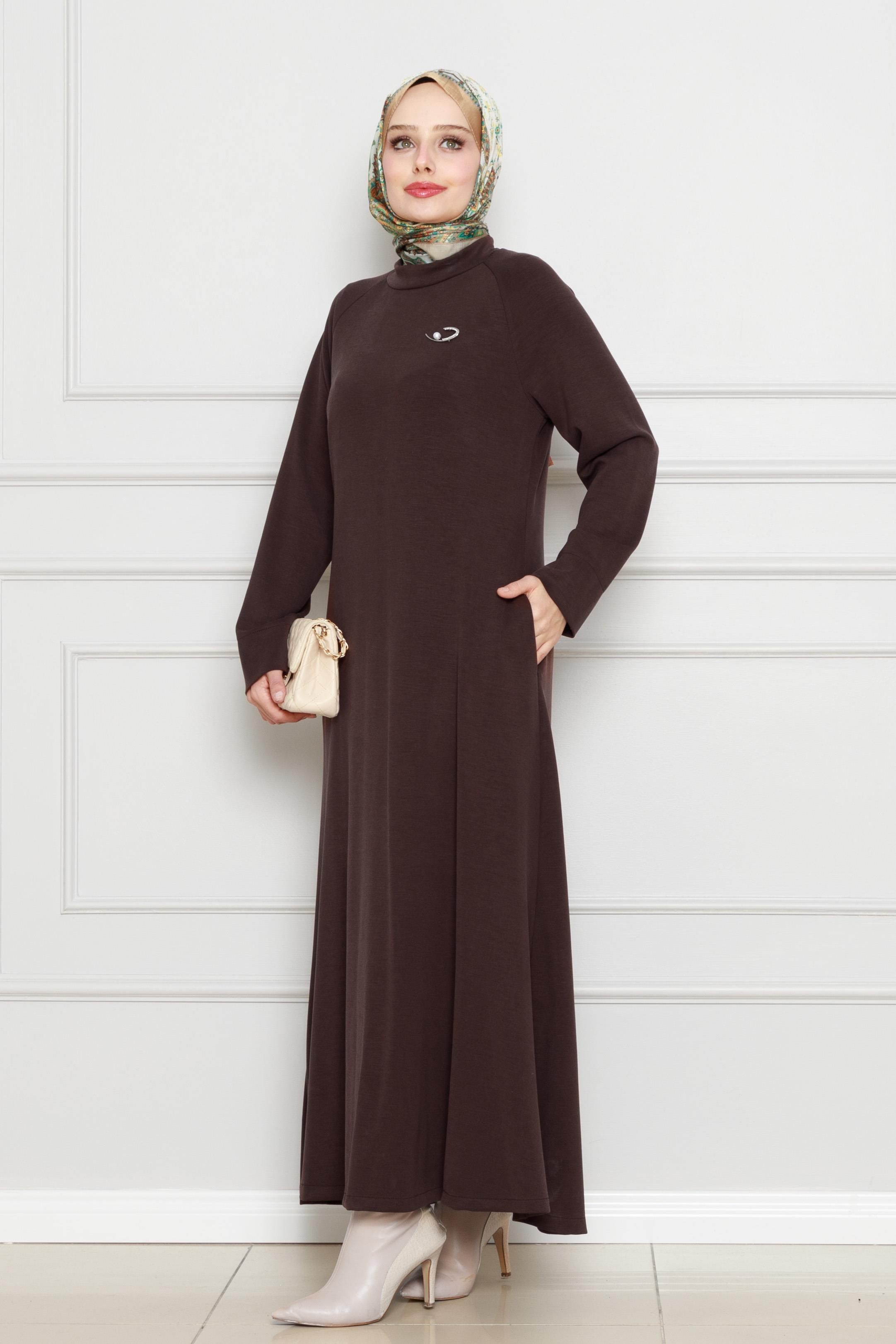 Detailed Dress Brooch - Brown color