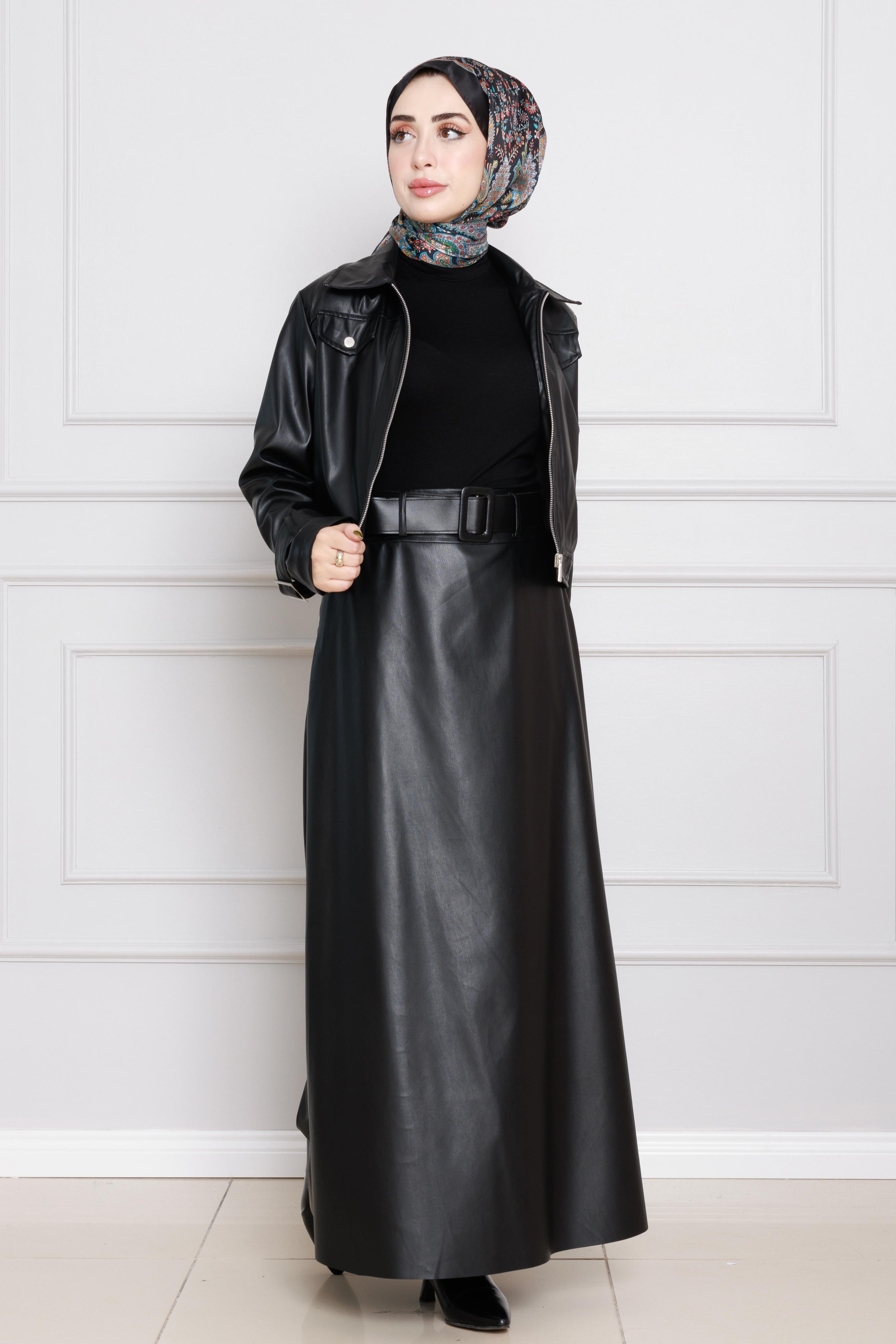 طقم تنورة وسترة من الجلد- اسود اللون 