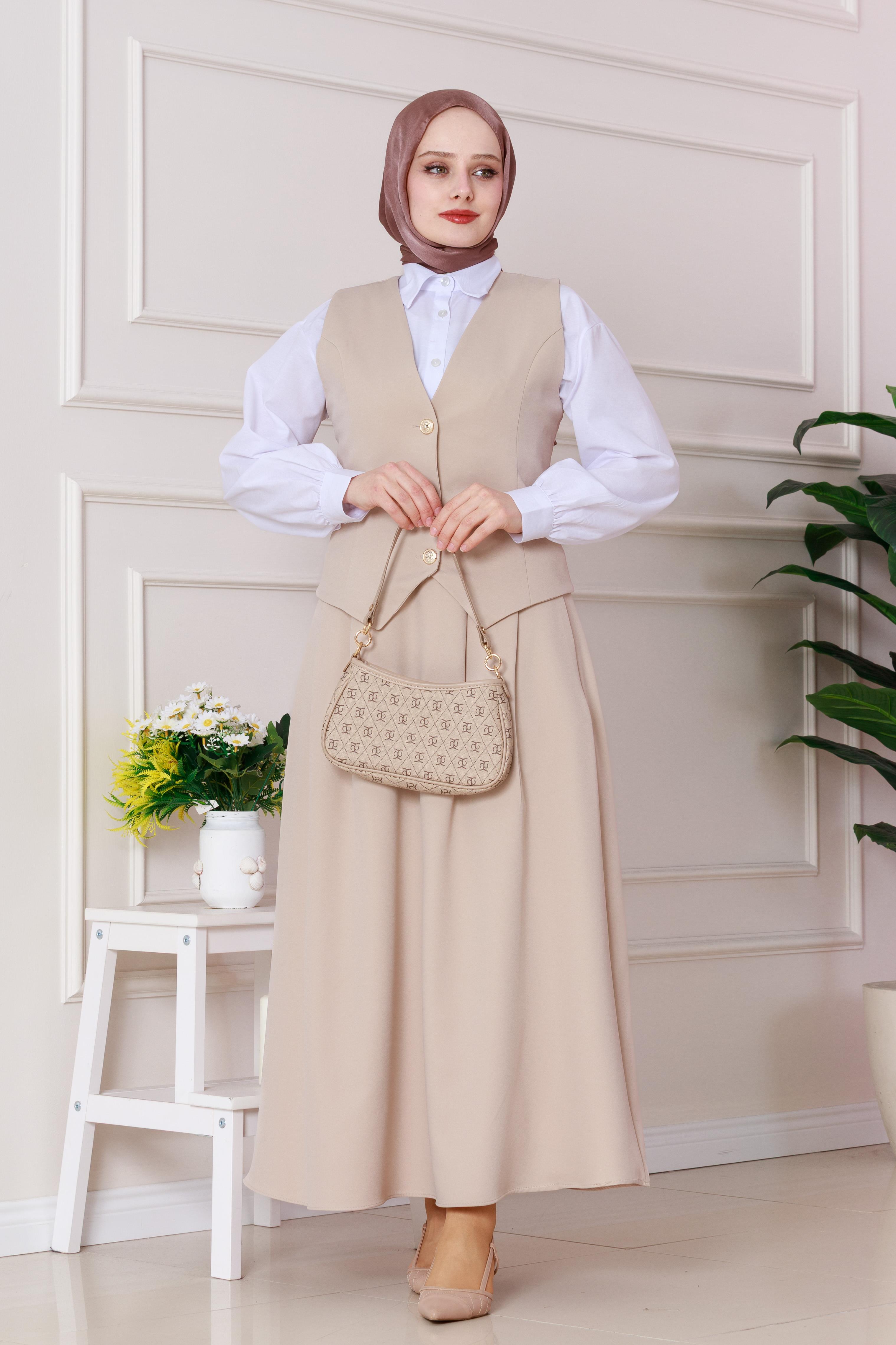 طقم سترة وتنورة - لون بيج