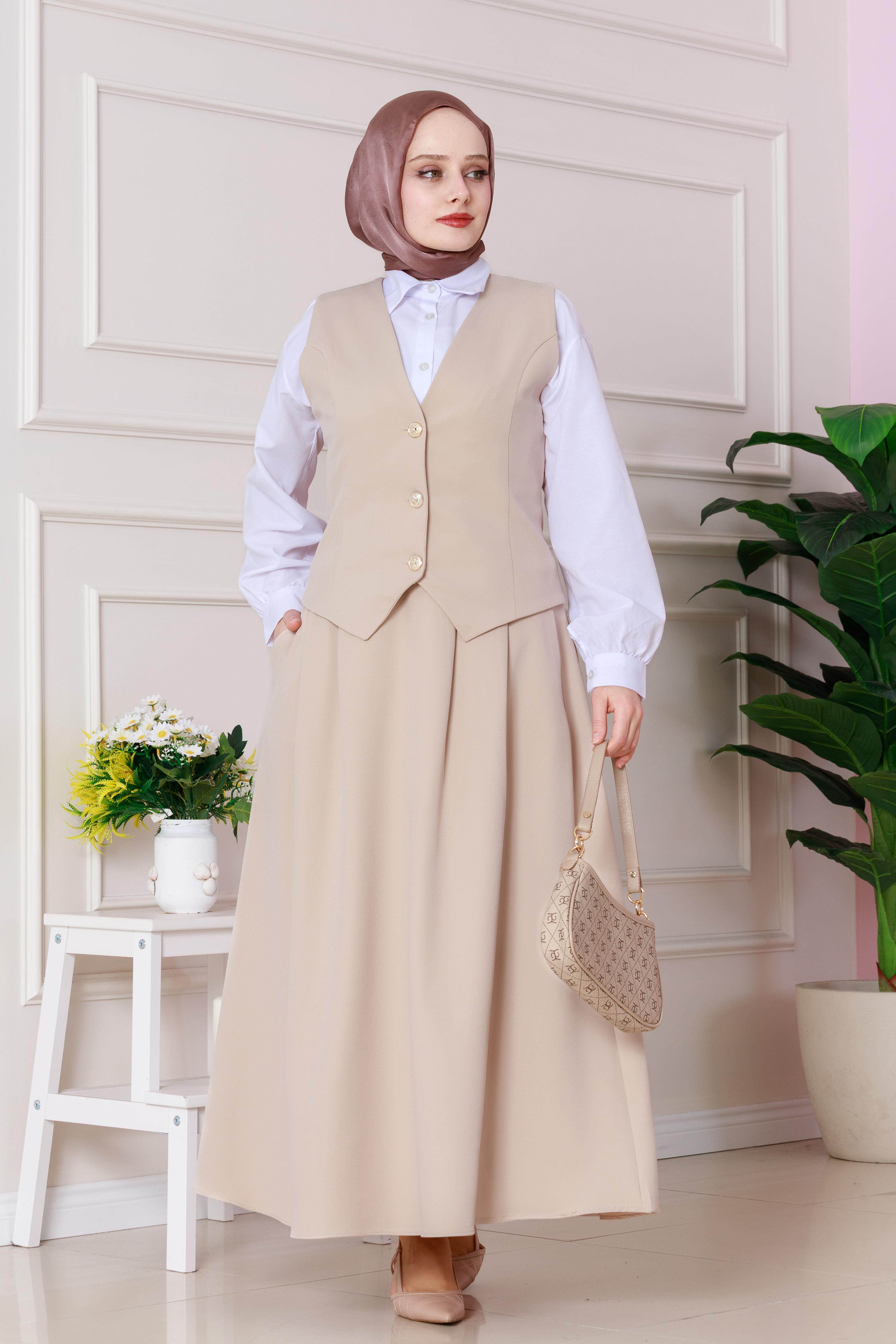 طقم سترة وتنورة - لون بيج