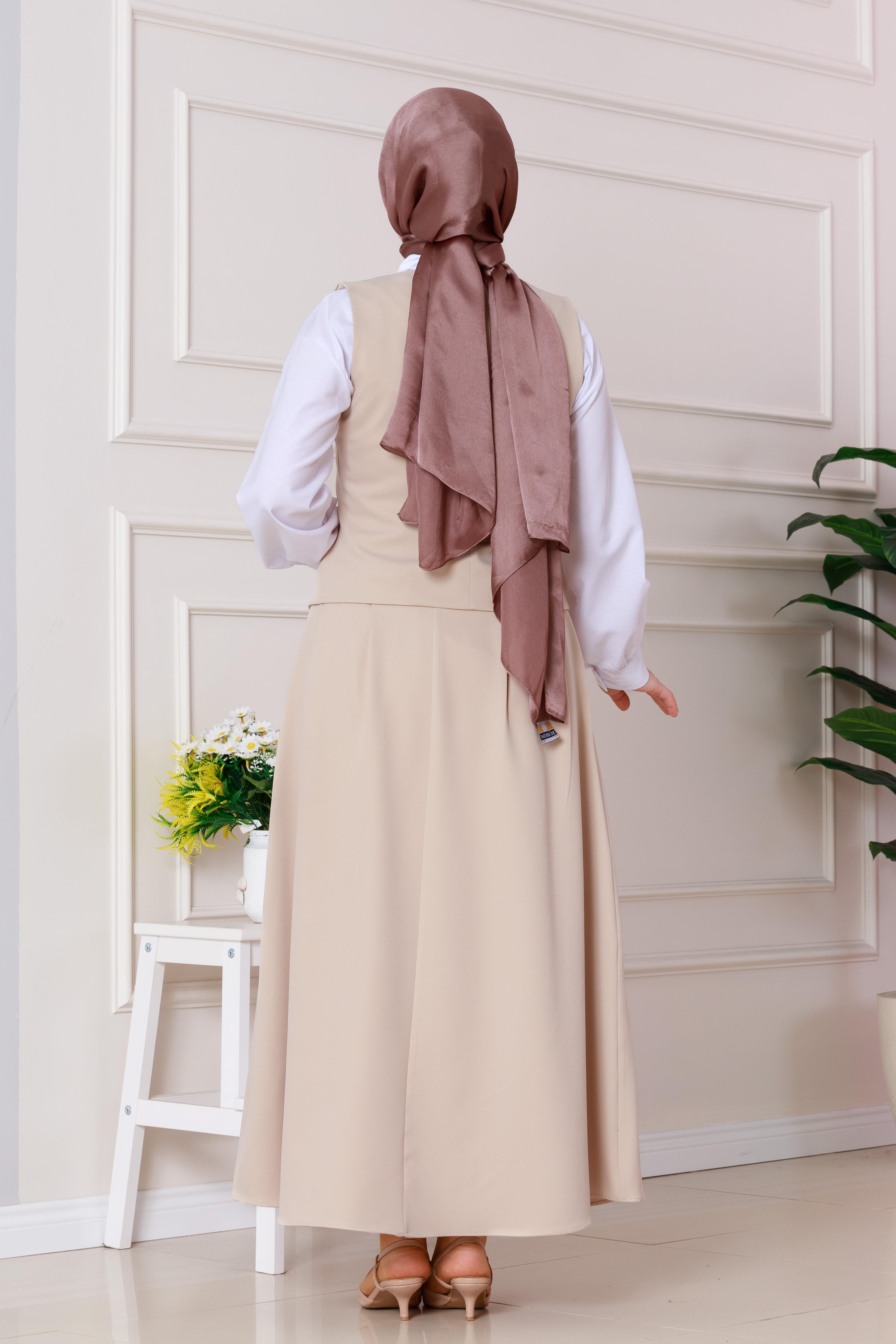 طقم سترة وتنورة - لون بيج