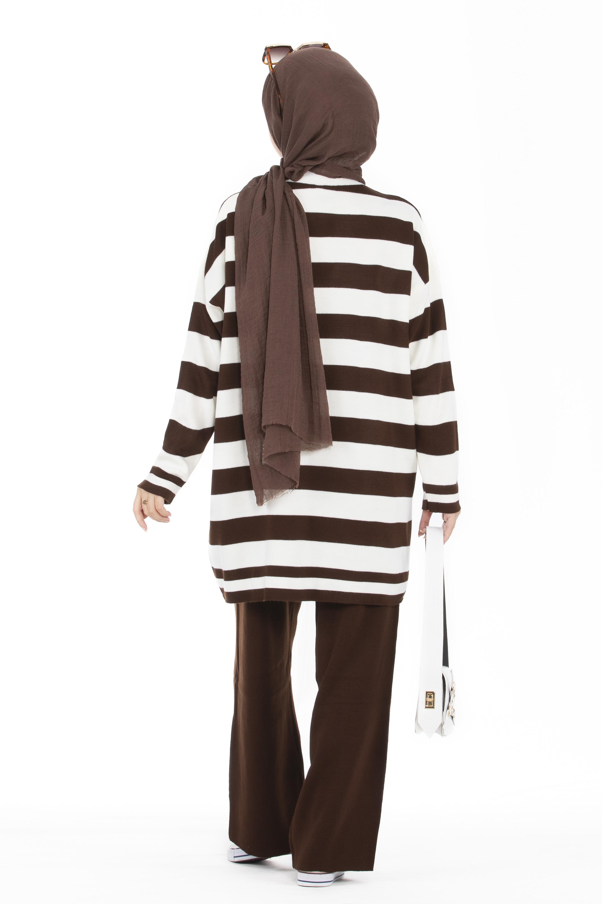 Striped Knitwear Suit-Brown