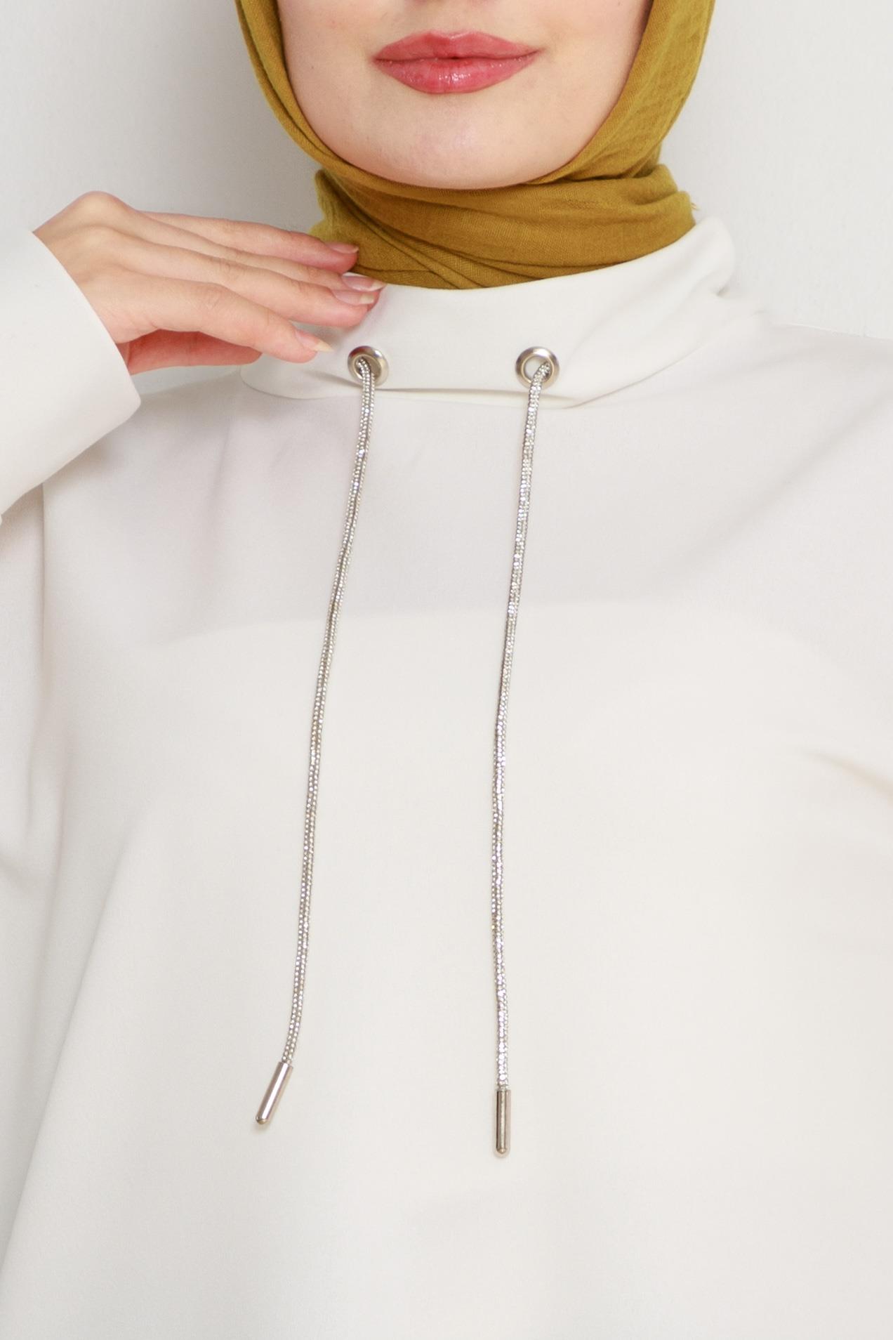 تونيك بياقة عالية-أبيض اللون