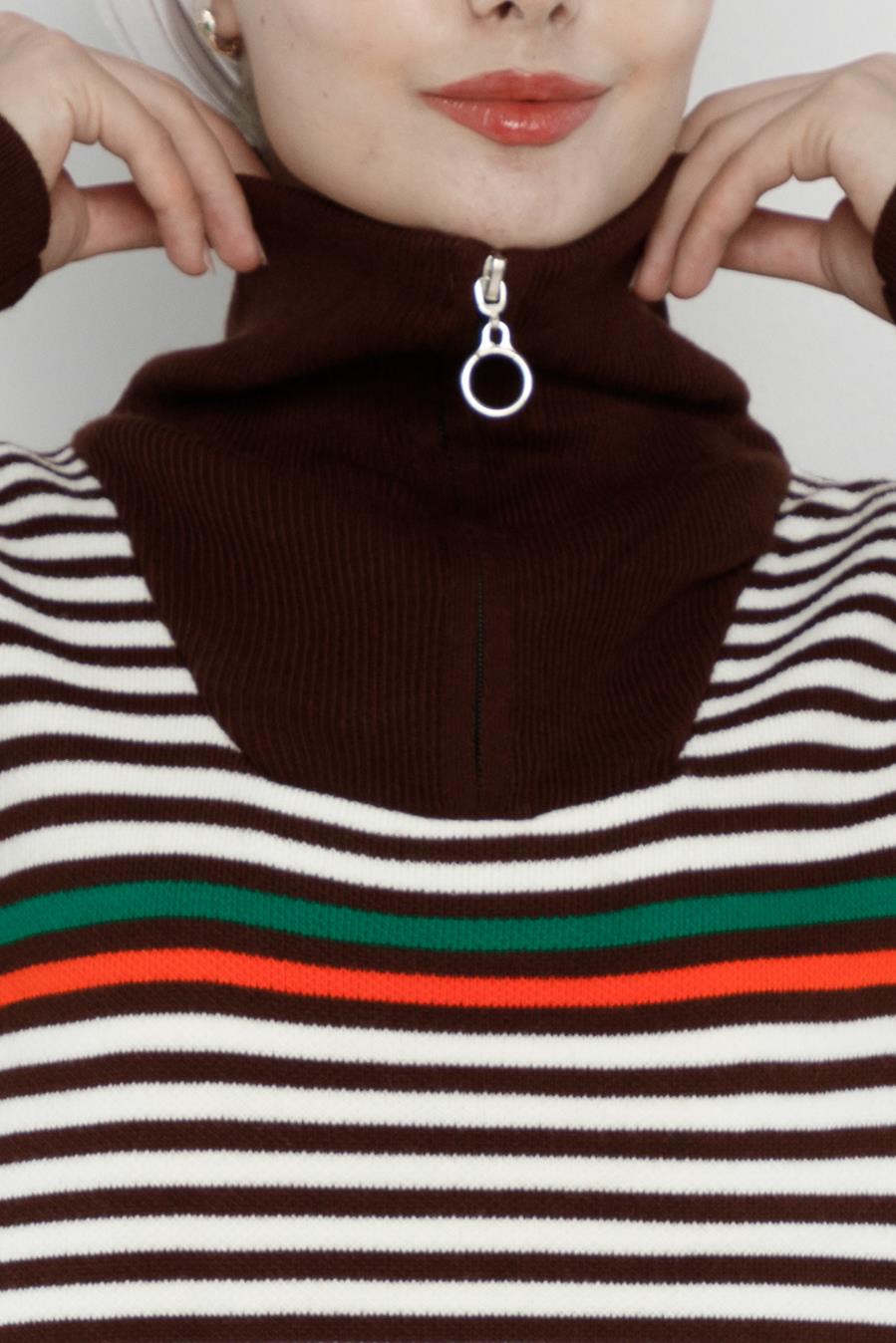 Striped Knitwear Suit-brown color