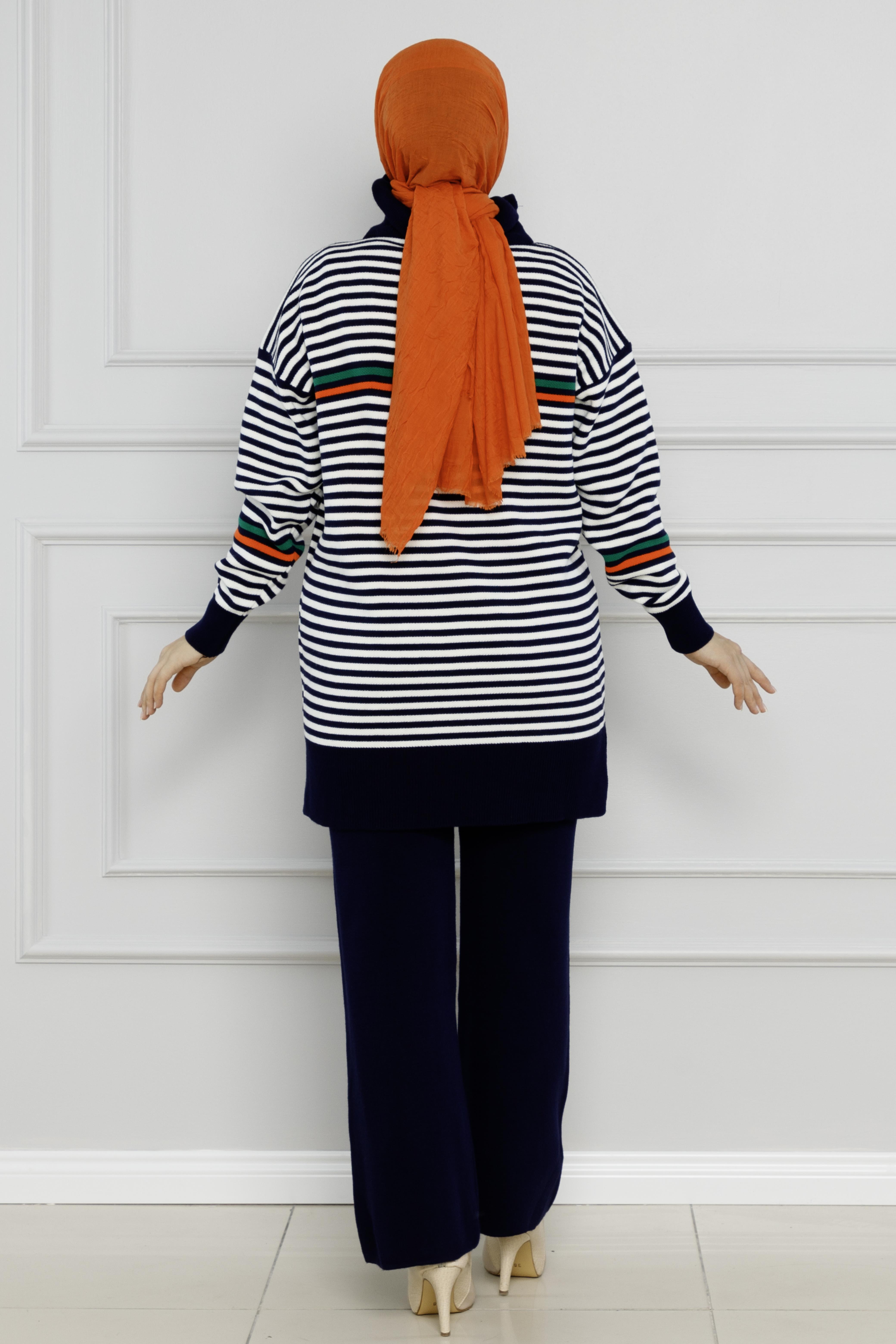 Striped Knitwear Suit-bleu color