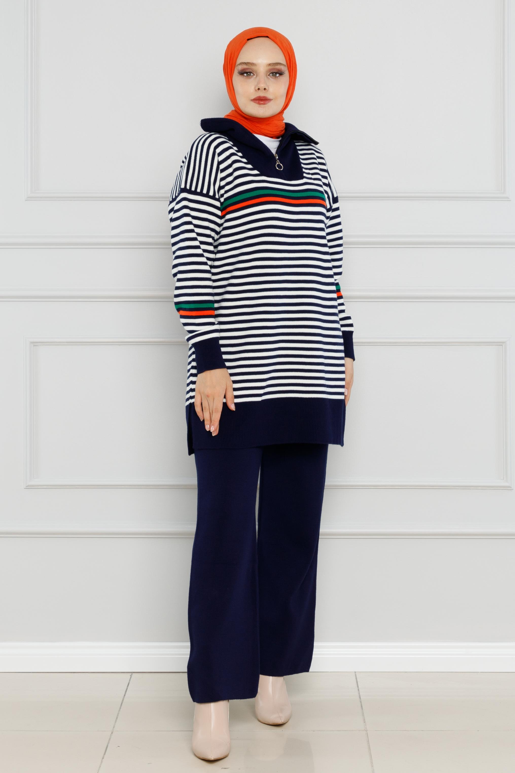 Striped Knitwear Suit-bleu color