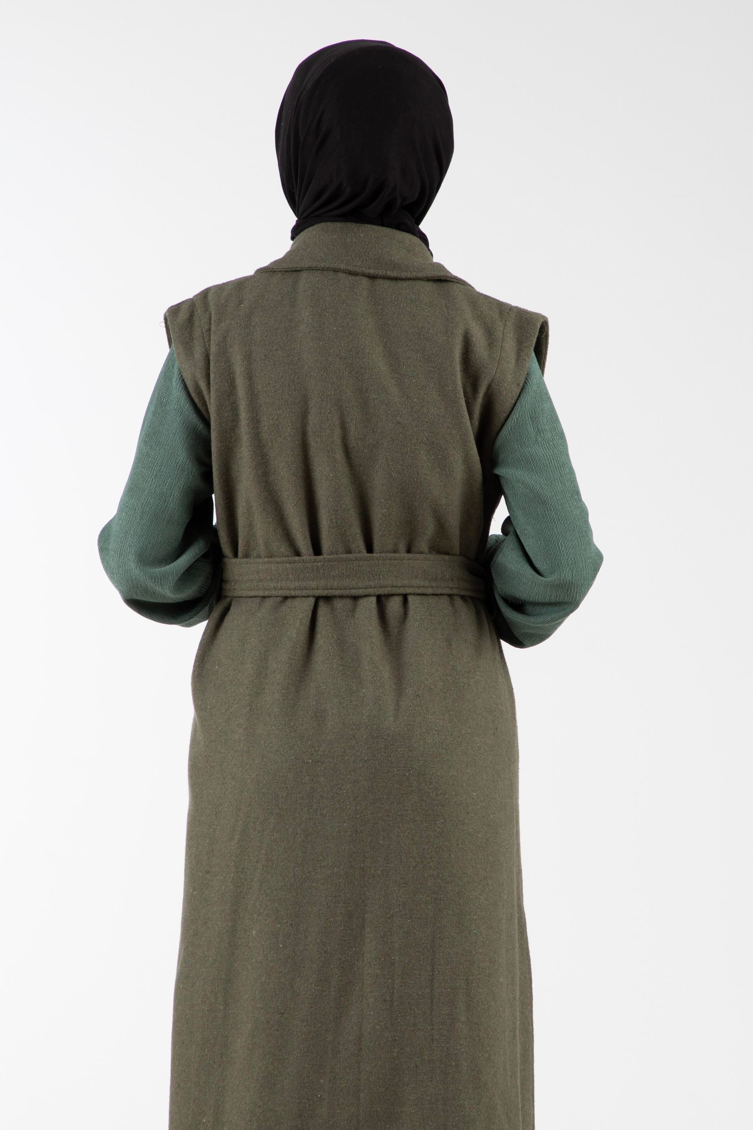 جاكيت صوفي - اللون الخاكي