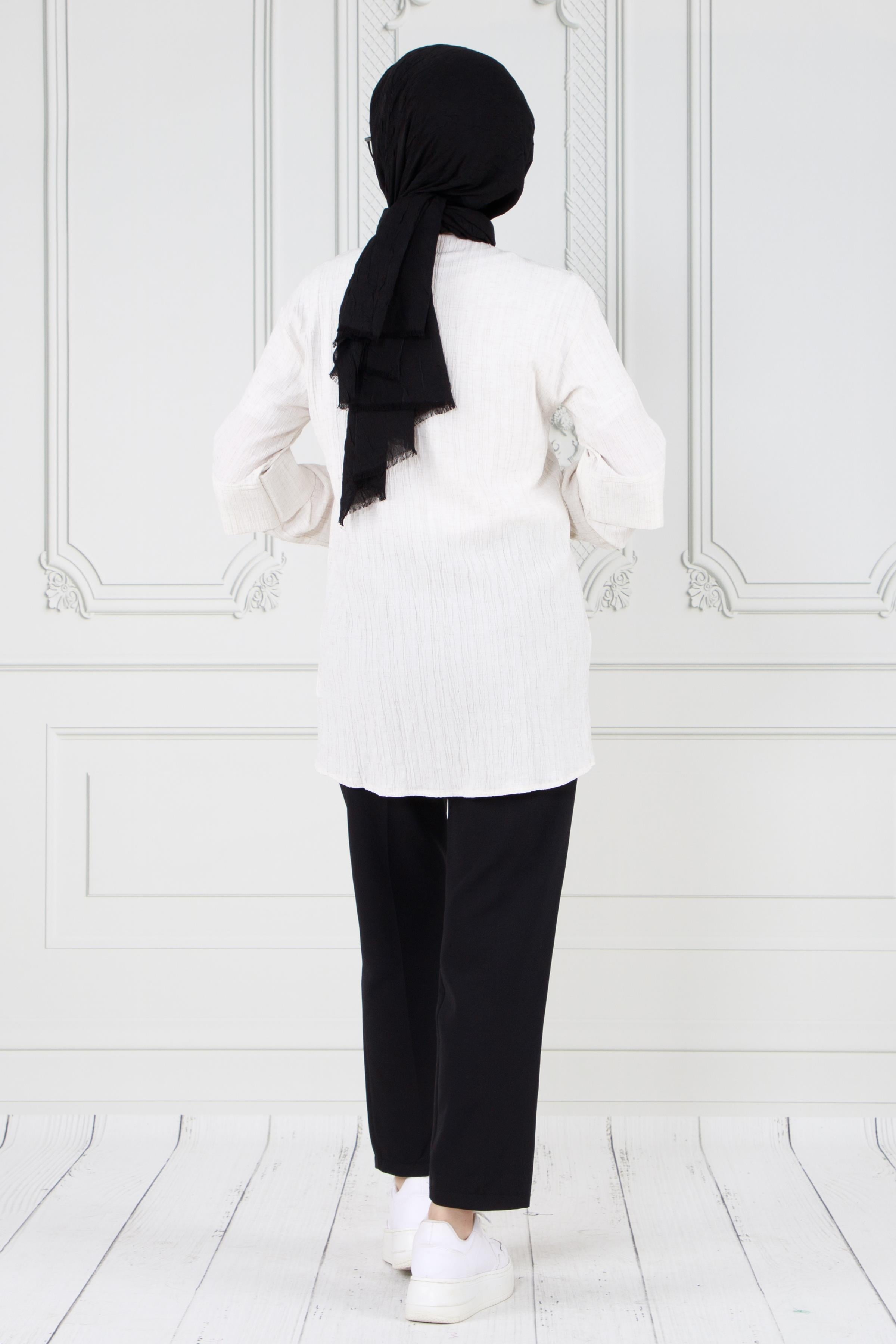 Tunic with details on Sleeves-White color