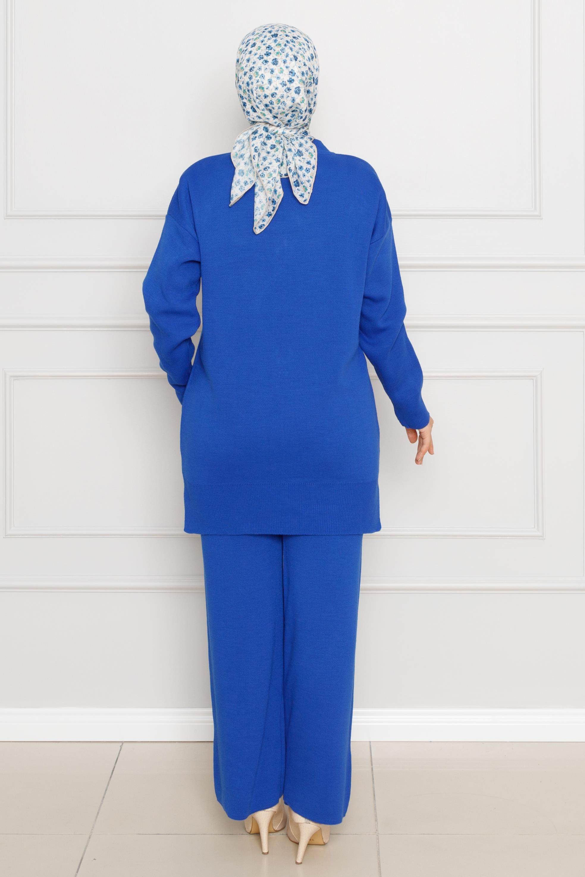 Decorated and beaded Knitwear Set- Blue color 
