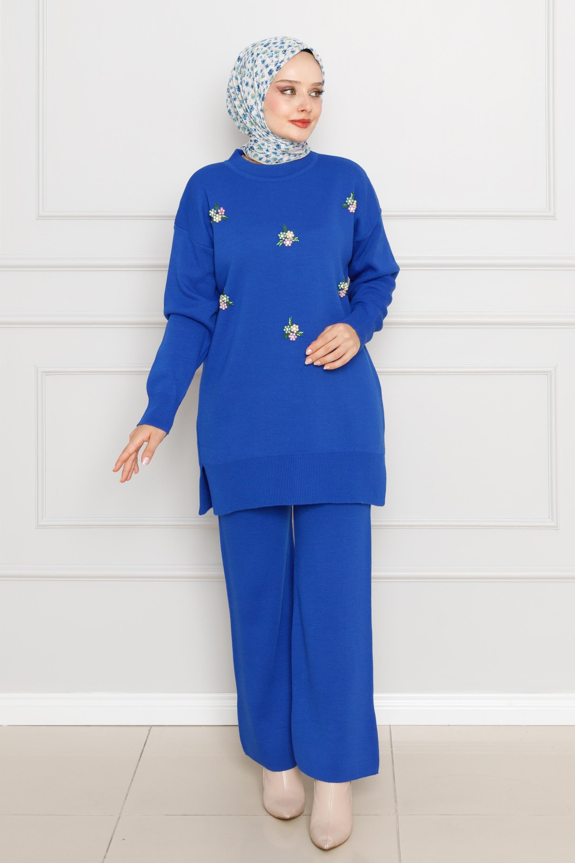 Decorated and beaded Knitwear Set- Blue color 