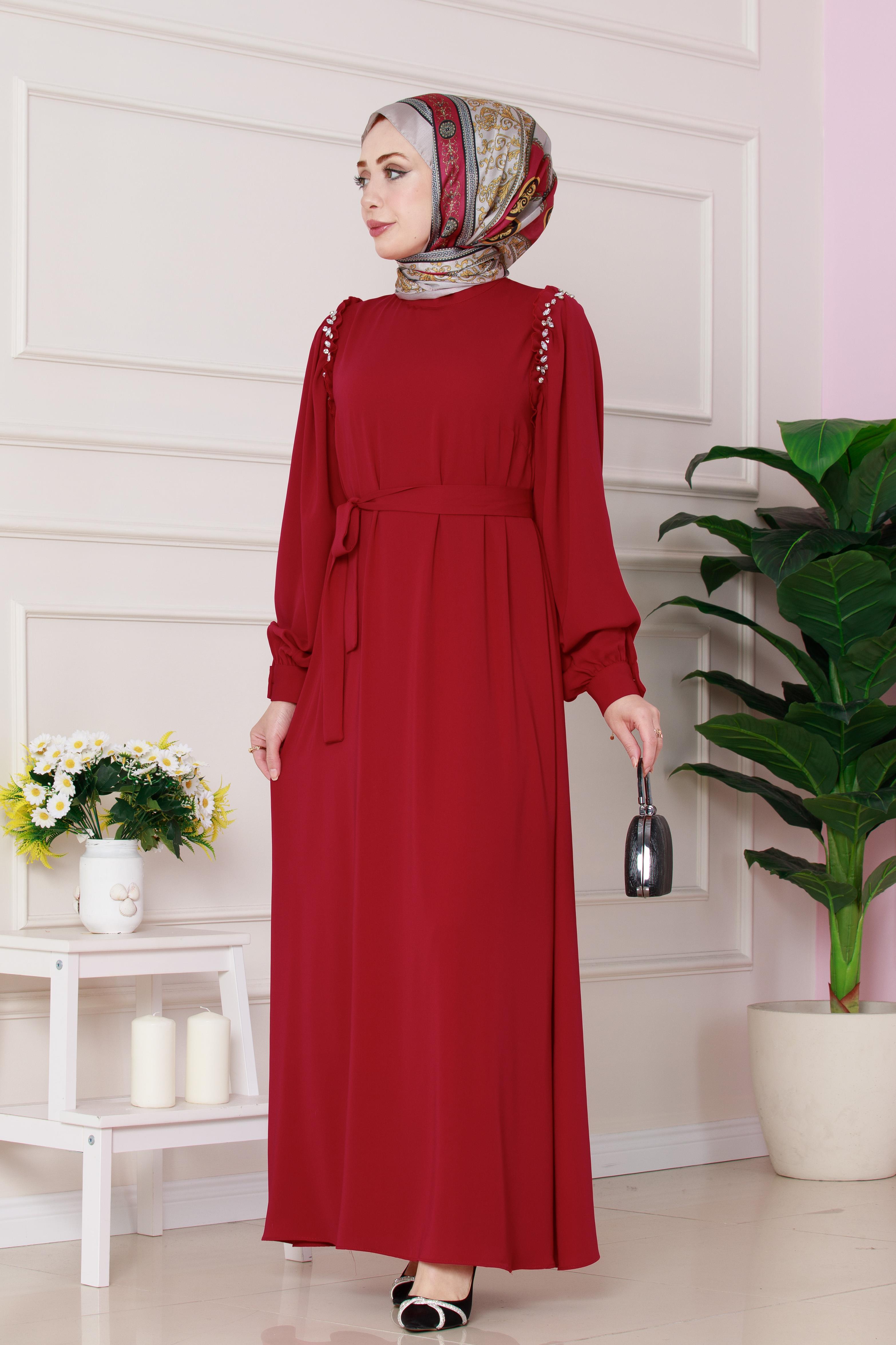 Dress with stones detail on the shoulders -red color
