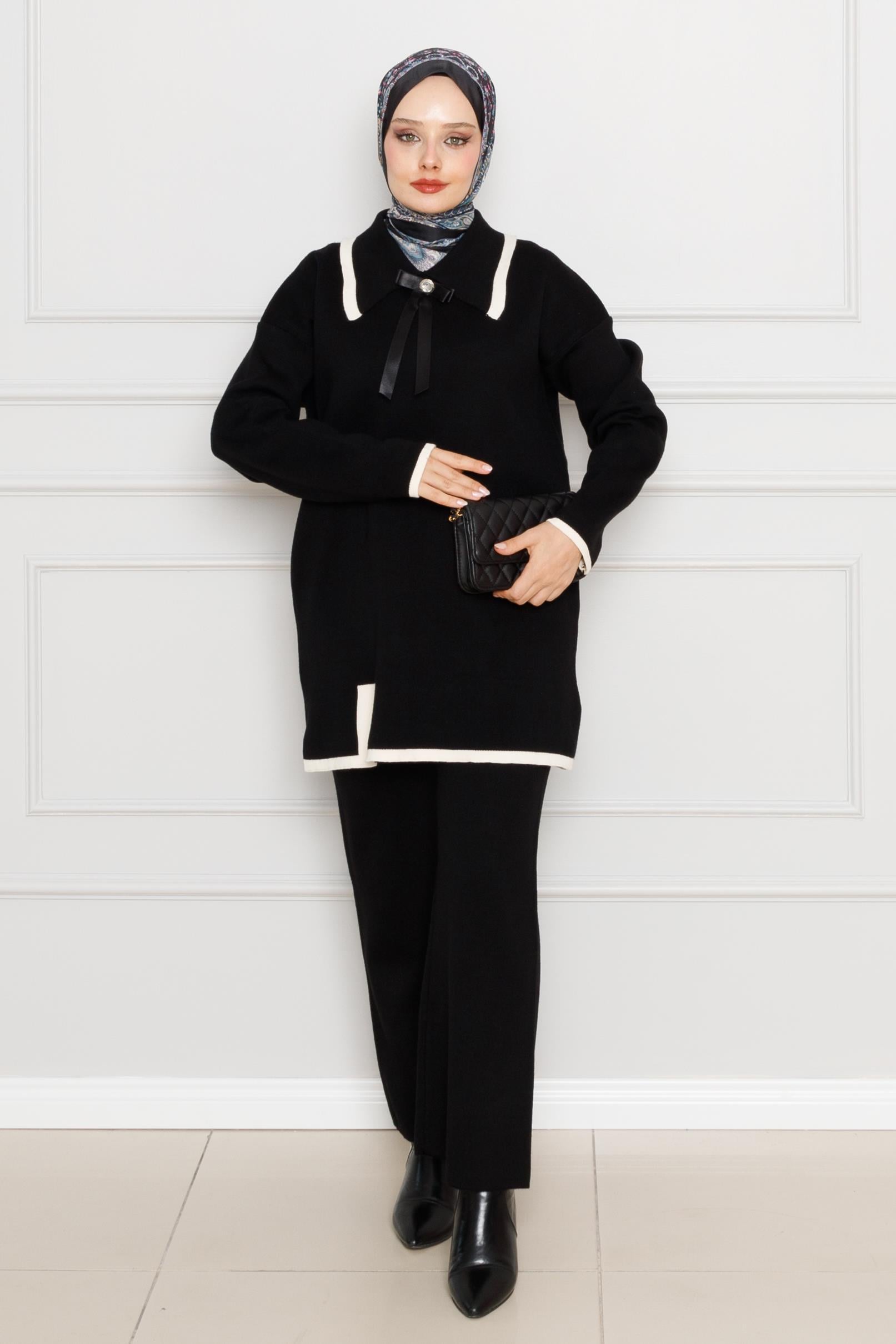 Striped Collar Knitwear Suit-Black color