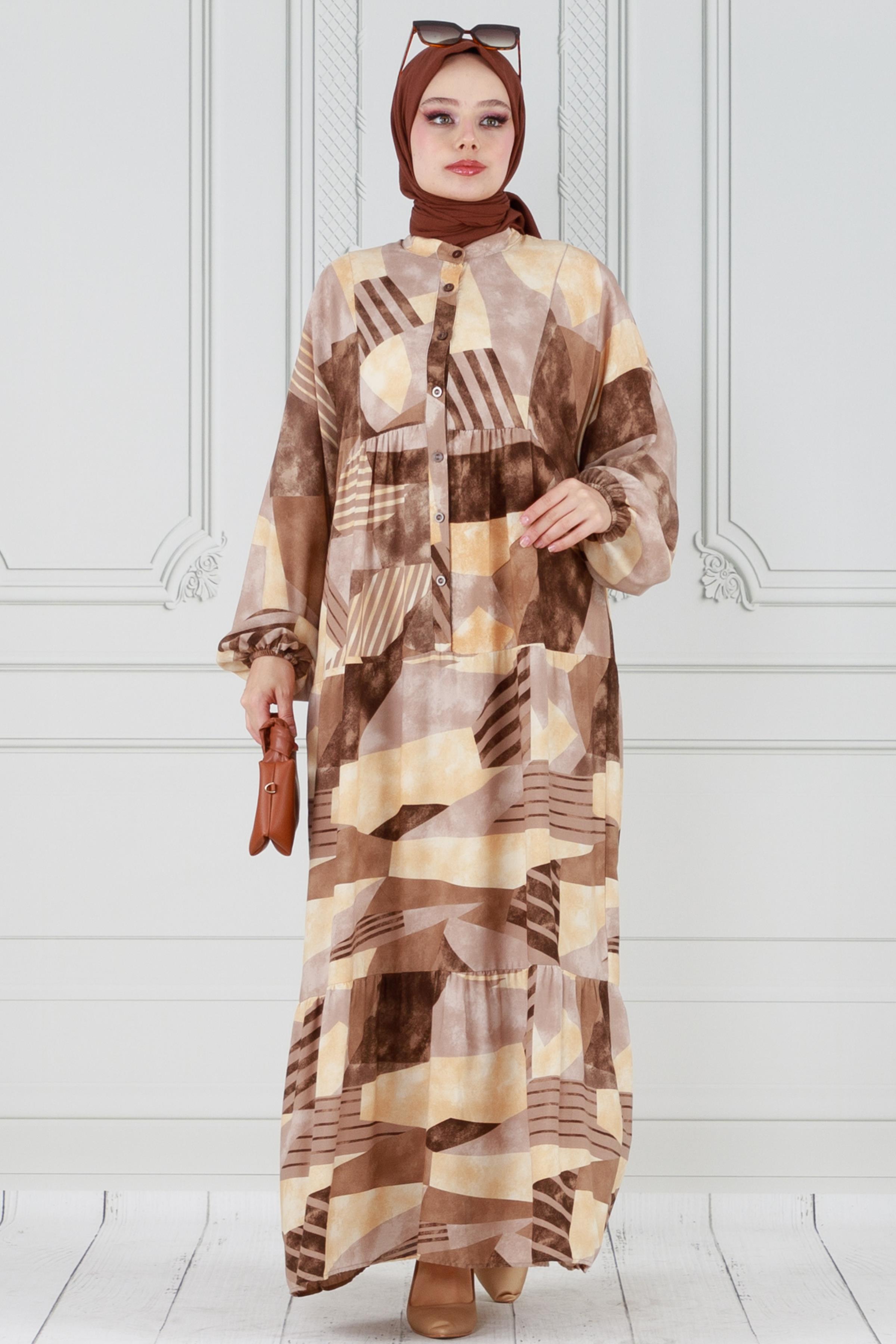 Mink color dress with wide sleeves and broken glass detail 