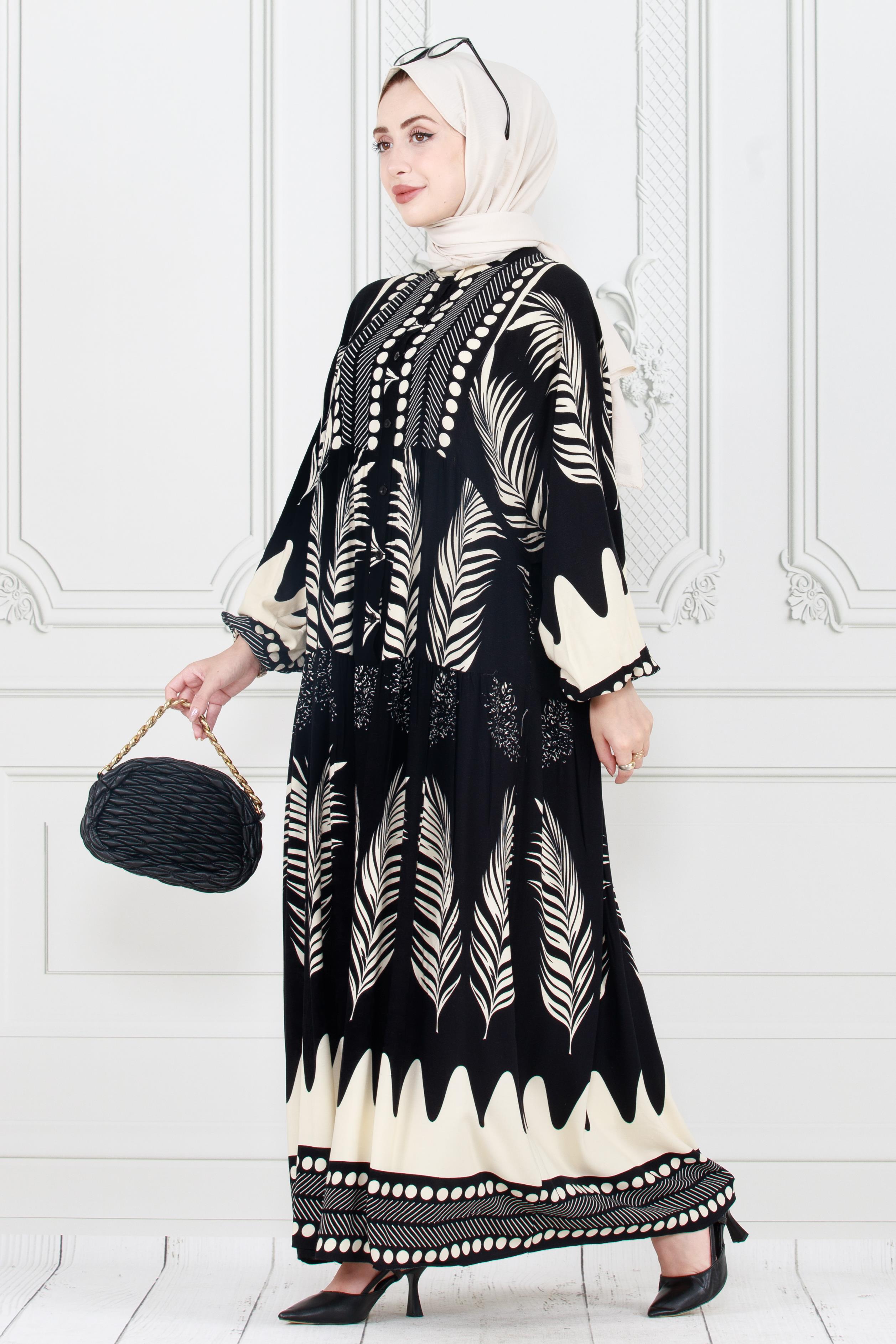 Half-buttoned robe -black color