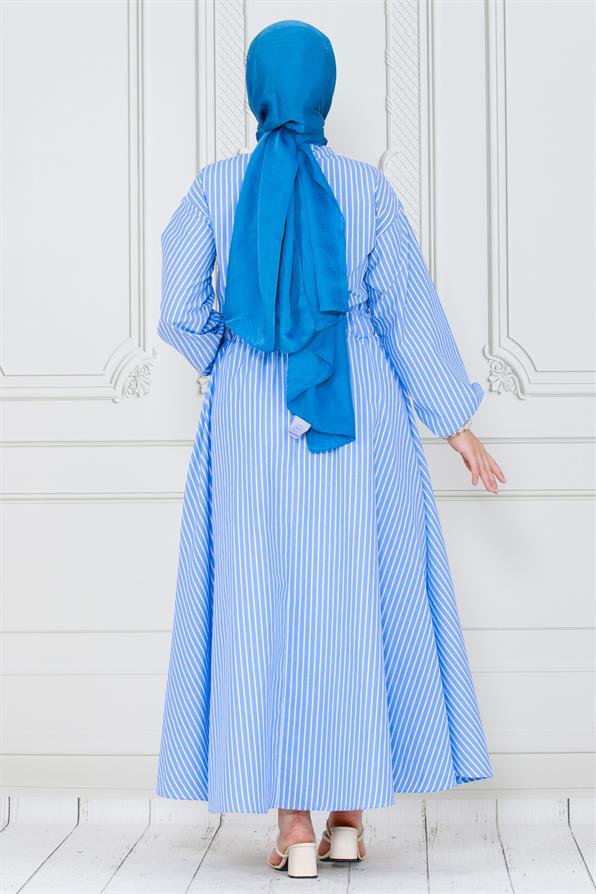 فستان مخطط ذو أزرار ازرق اللون